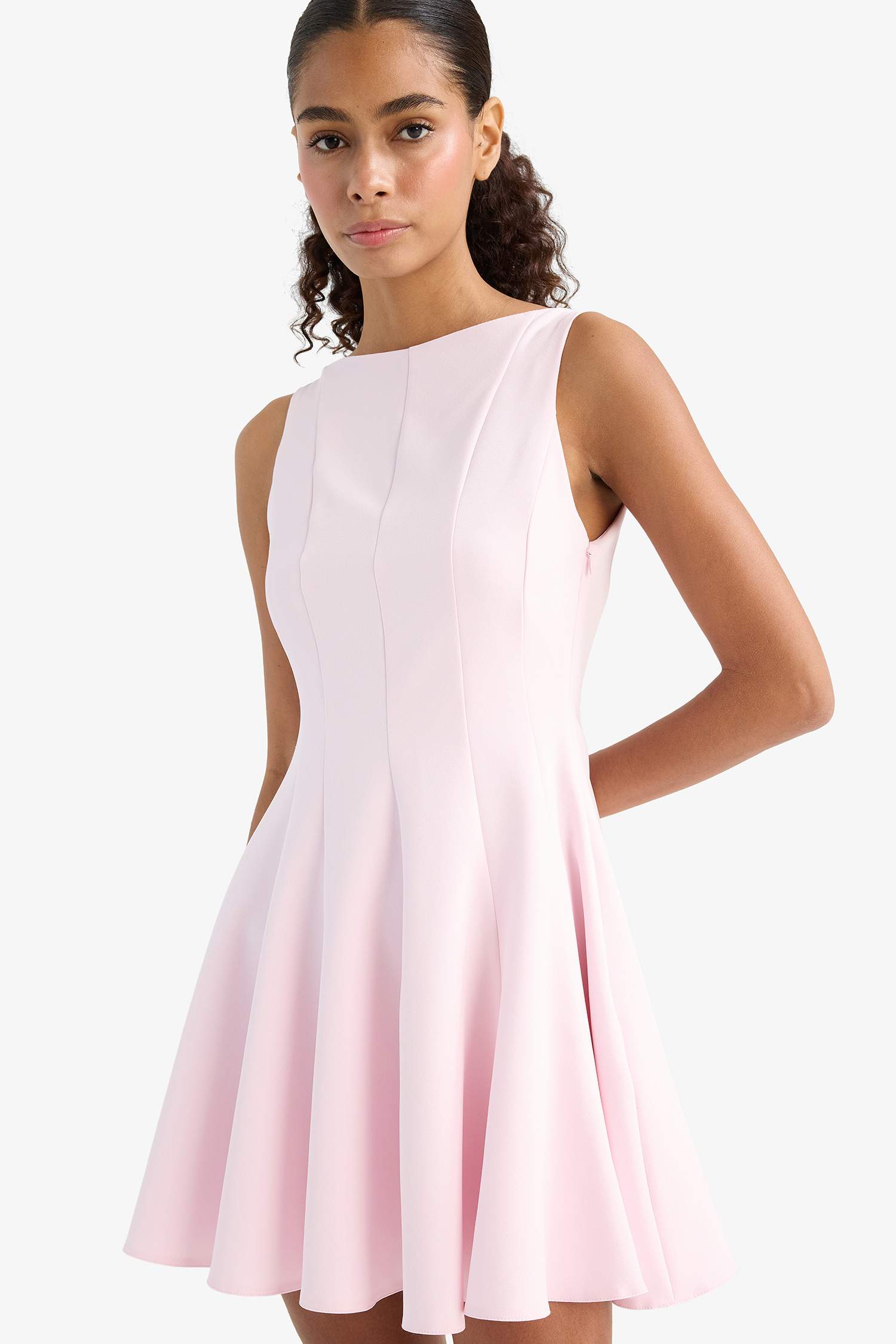 Kayık Yaka Kolsuz Mini Elbise