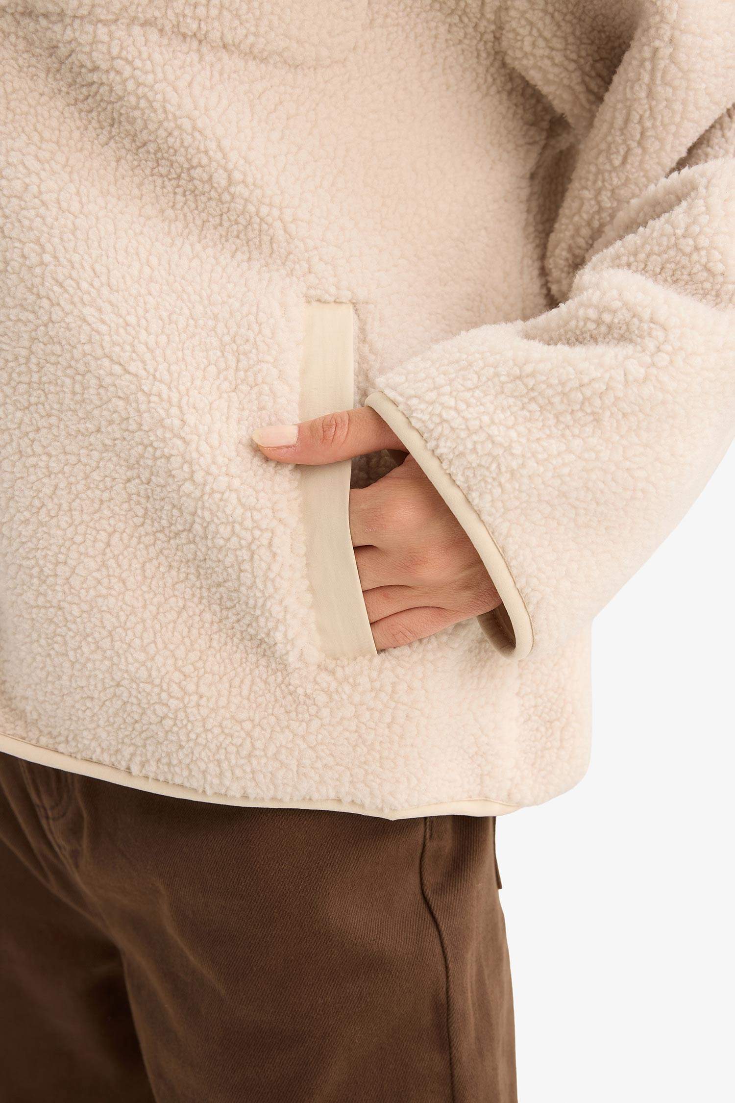 Кул кардиган из тонкой ткани с полу-молнией