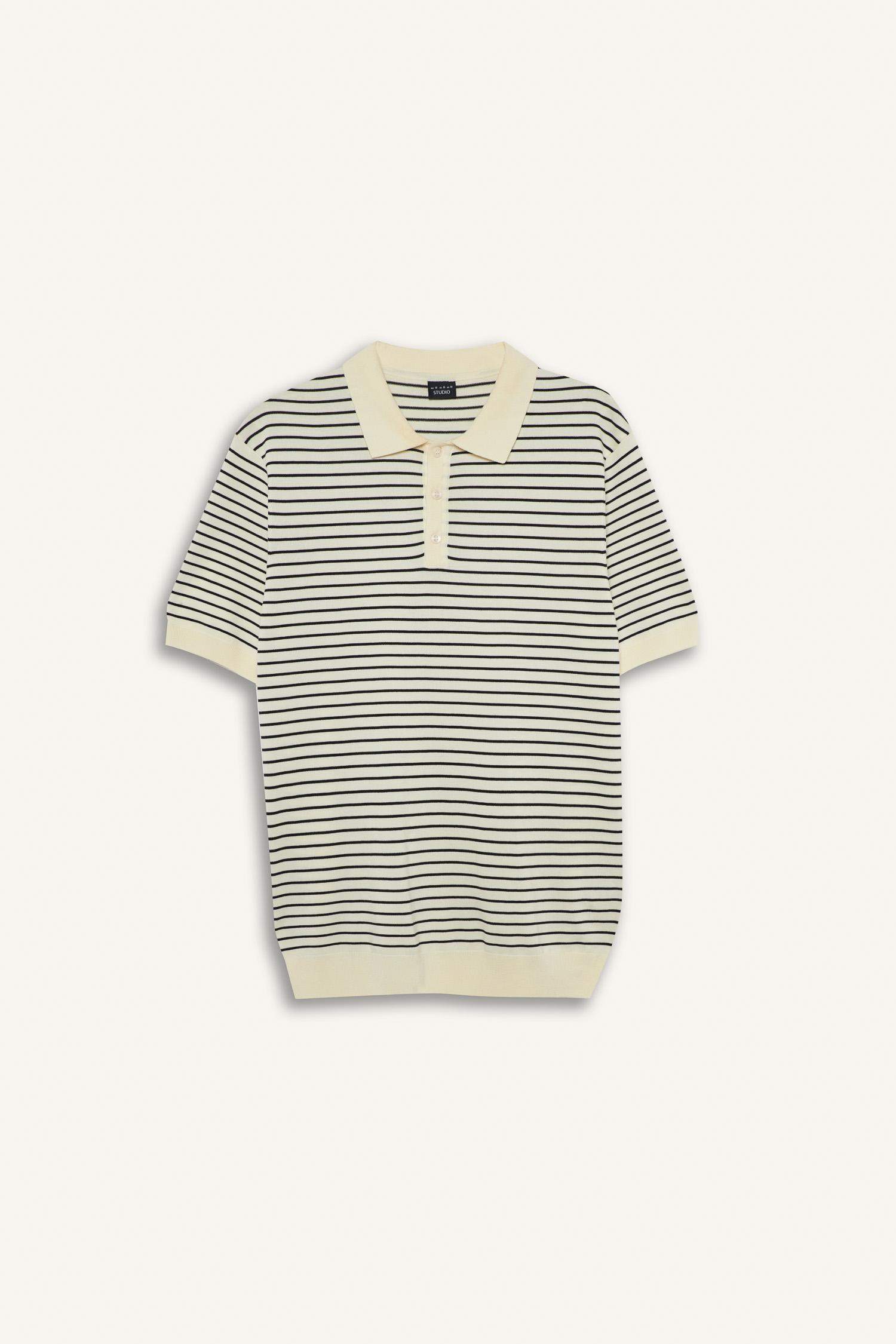 Standart Fit Polo Yaka Düğmeli Çizgili Triko Kısa Kollu Tişört