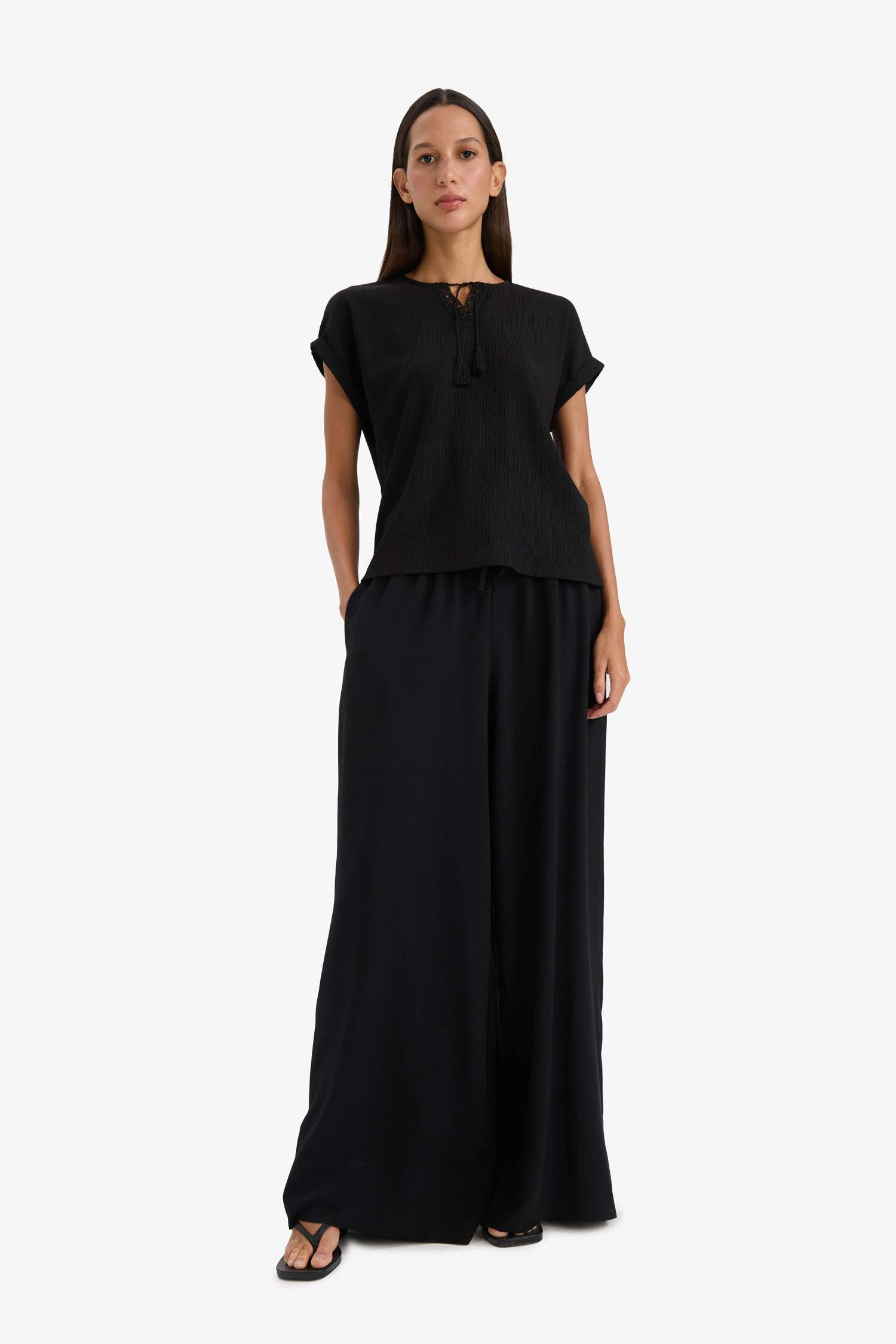 تيشيرت نص ردن وافل بياخة مستديرة