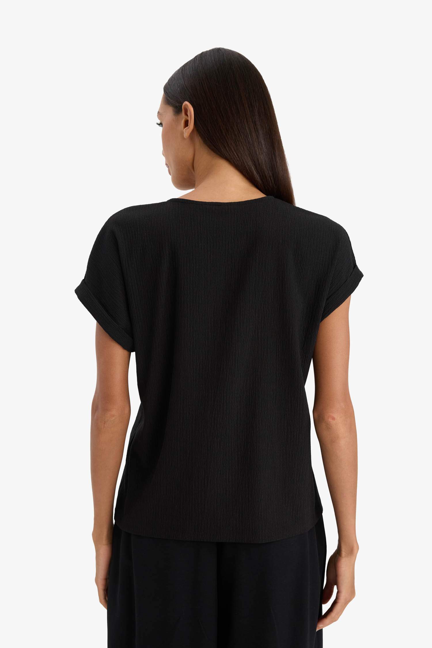 تيشيرت نص ردن وافل بياخة مستديرة