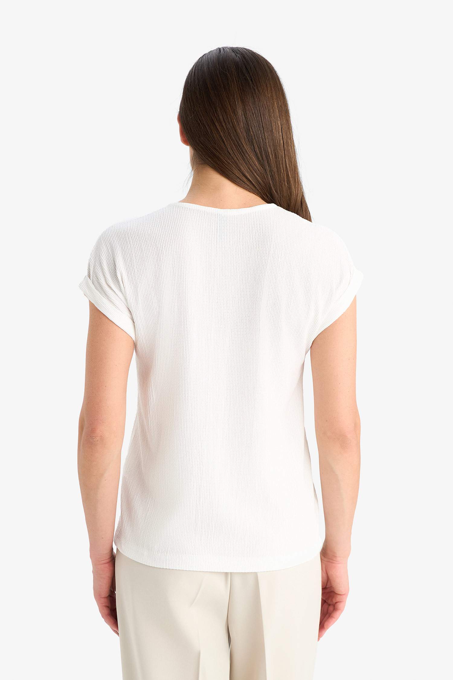 	Bağcıklı Yaka Bürümcük Kısa Kollu Tişört