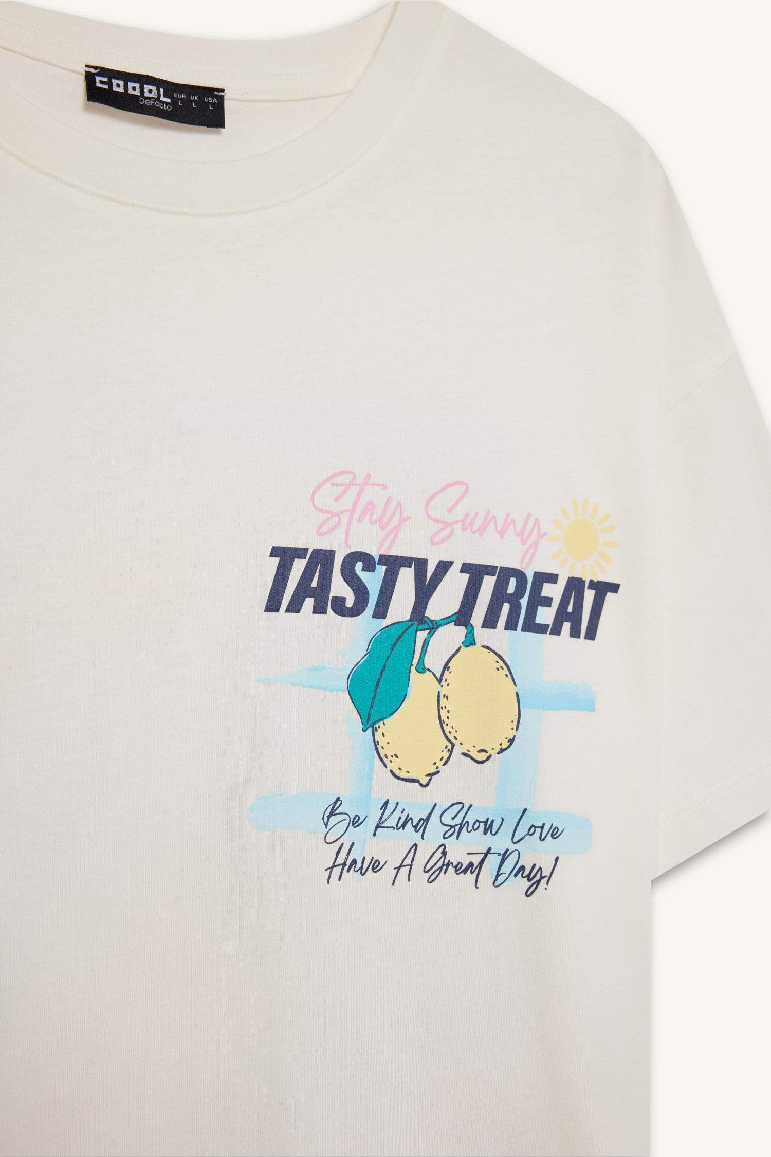 Oversize Fit Crew Neck Printed White T-Shirt