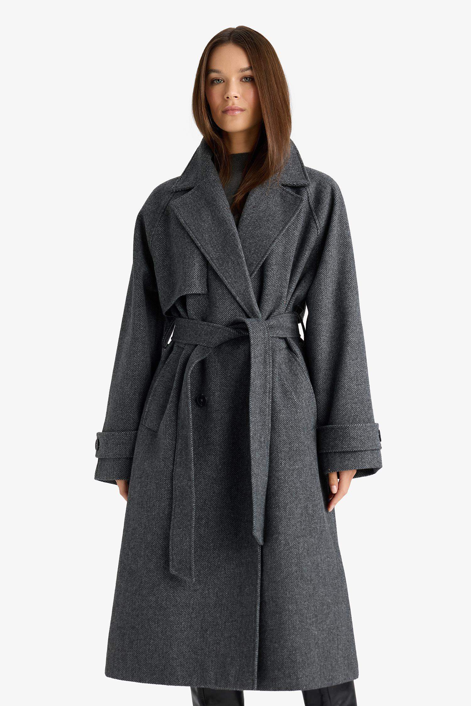 Afra x DeFacto Kuşaklı Cepli Uzun Kaşe Kaban