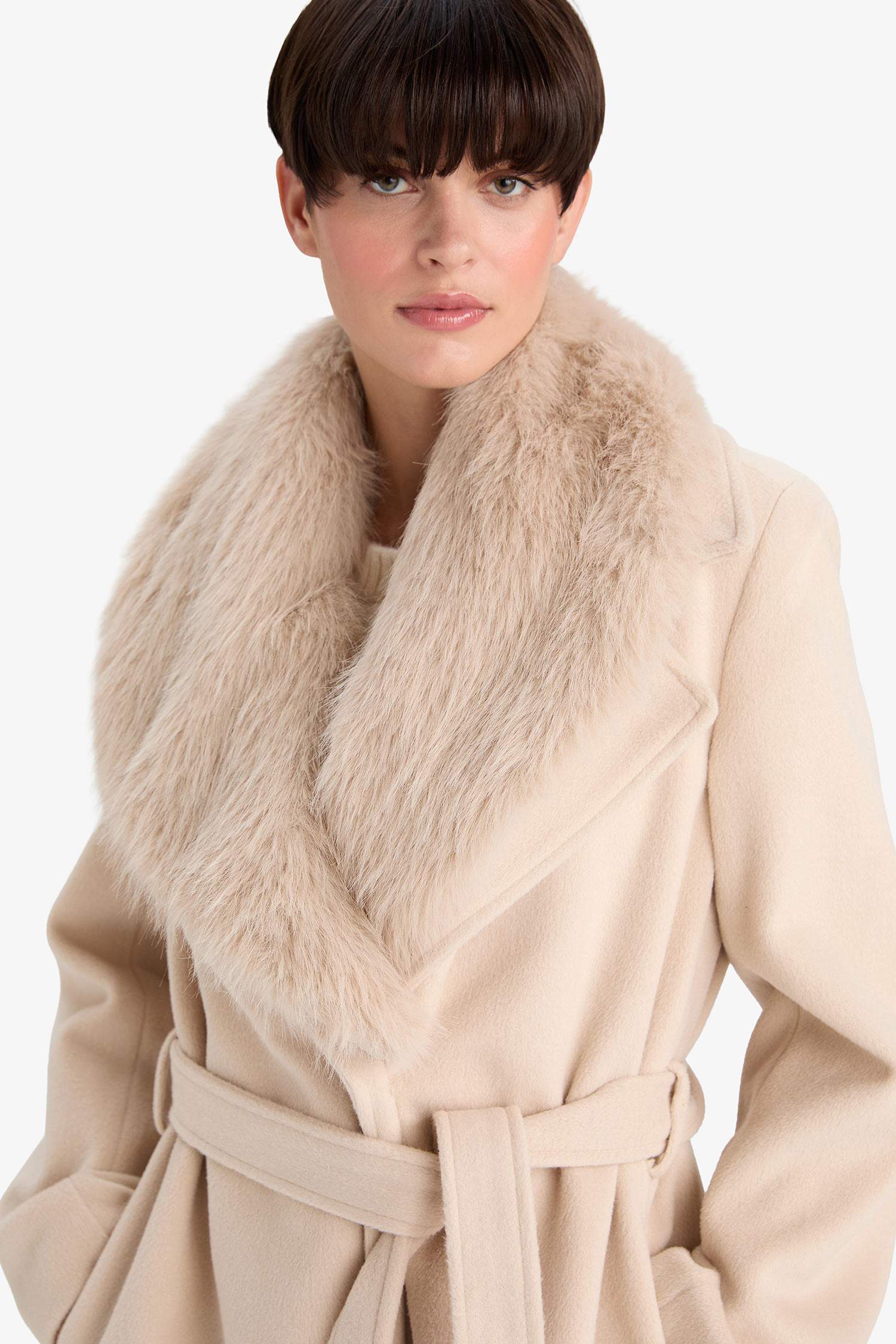 Regular Fit Suni Kürk Yaka Kuşaklı Kaşe Uzun Kaban