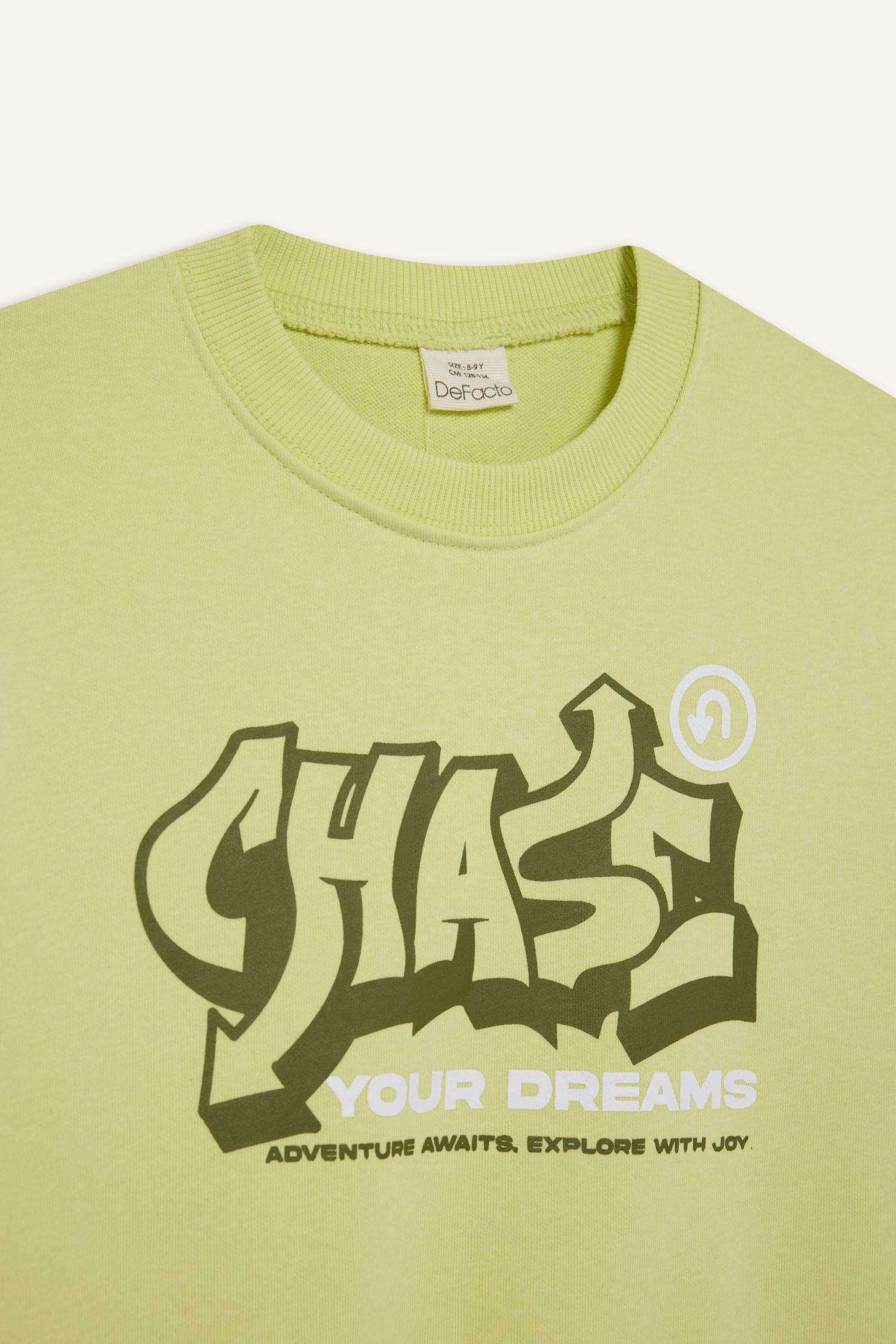 سويت شيرت أولادي مطبوع بياقة مستديرة