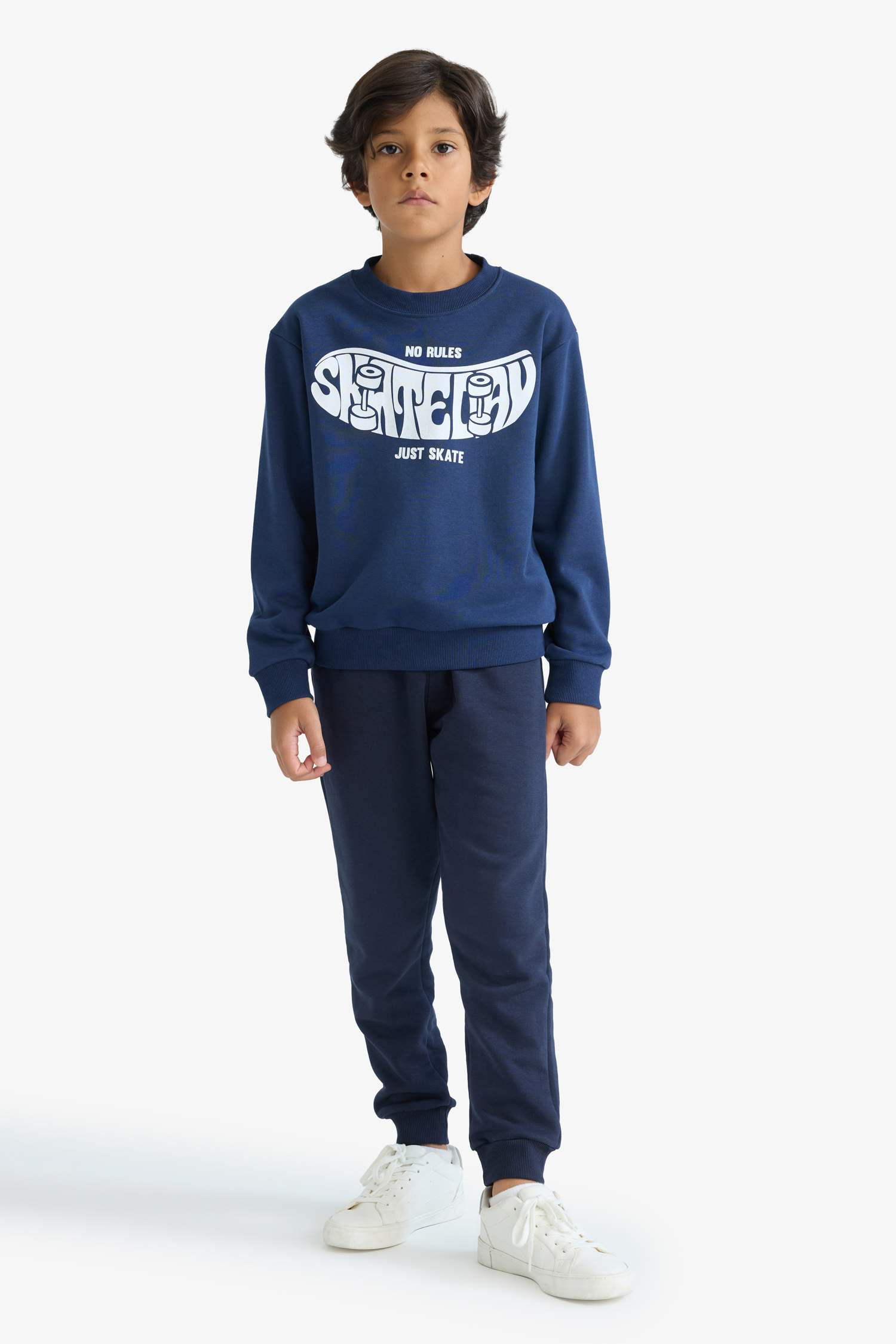 Boy Regular Fit Crew Neck Sweatshirt