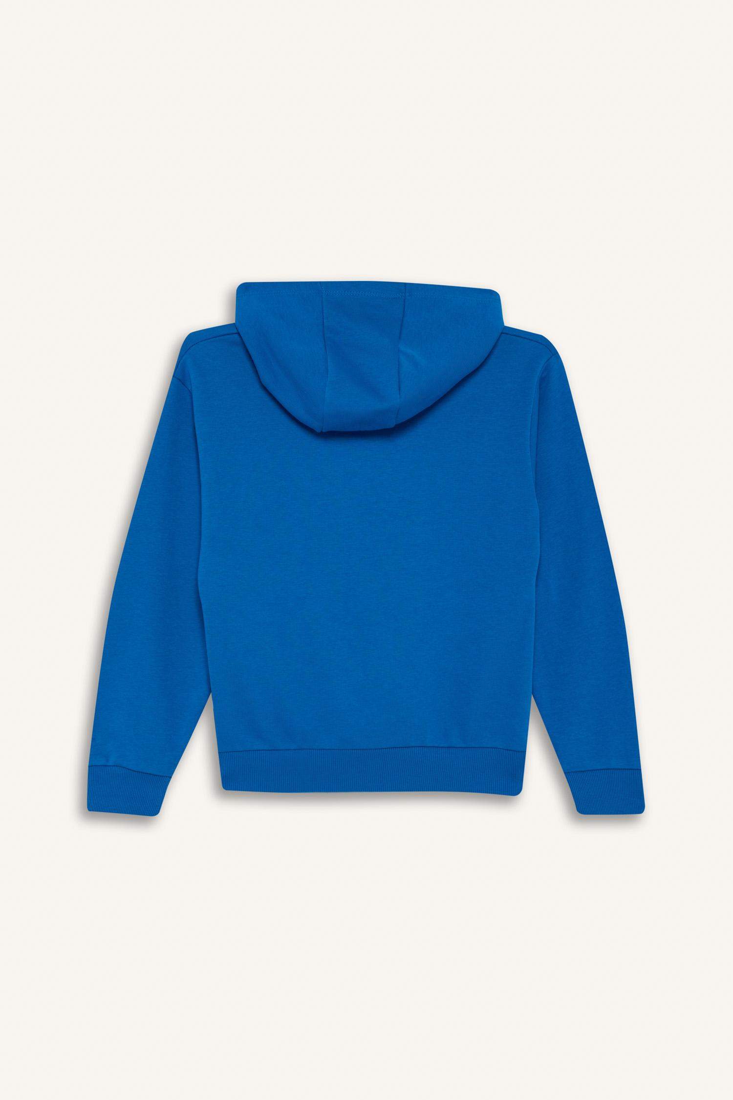 سويت شيرت اولادي قصة عادية بكابيشون أزرق فاقع