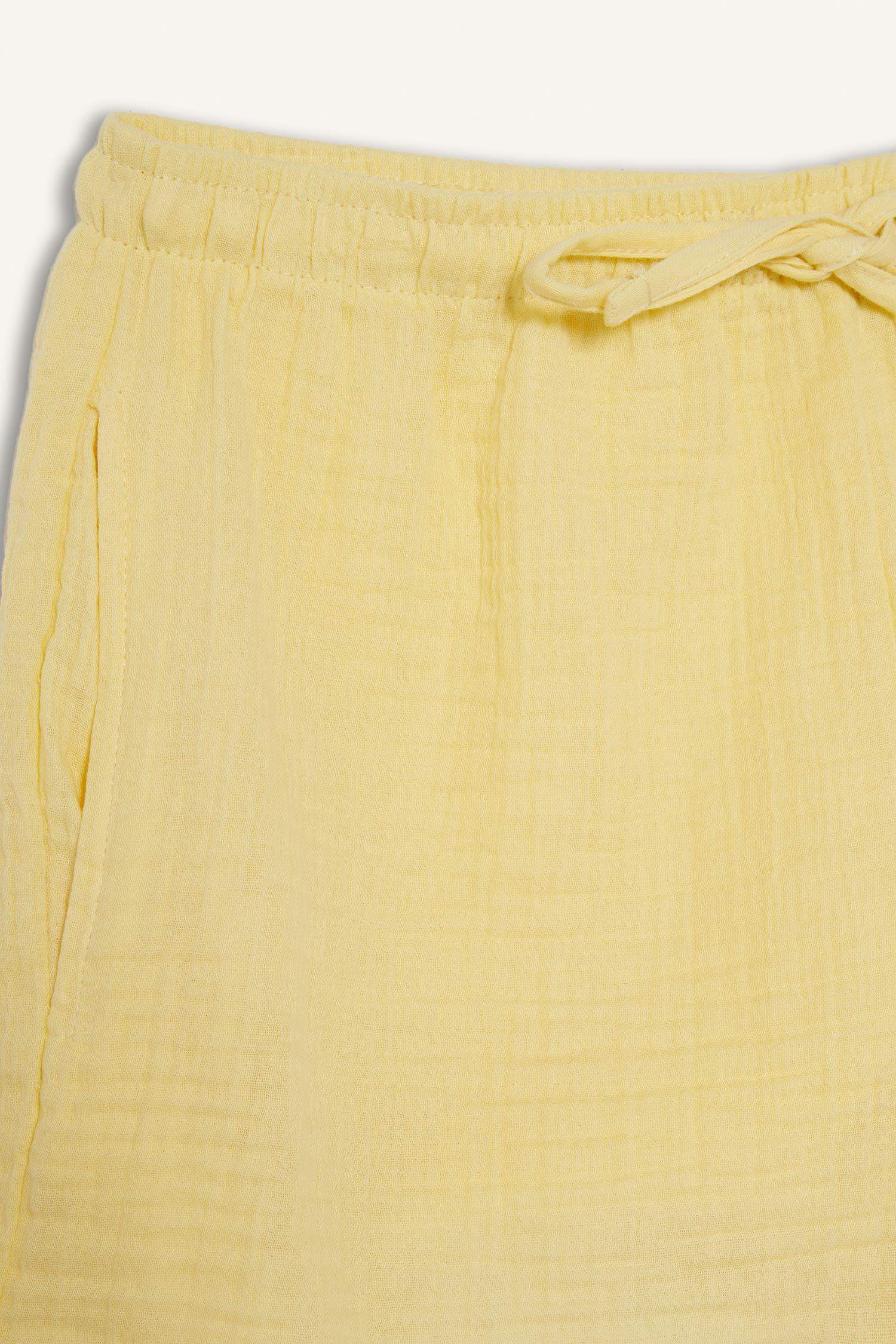 A Kesim Normal Bel Kısa Paça Müslin Şort