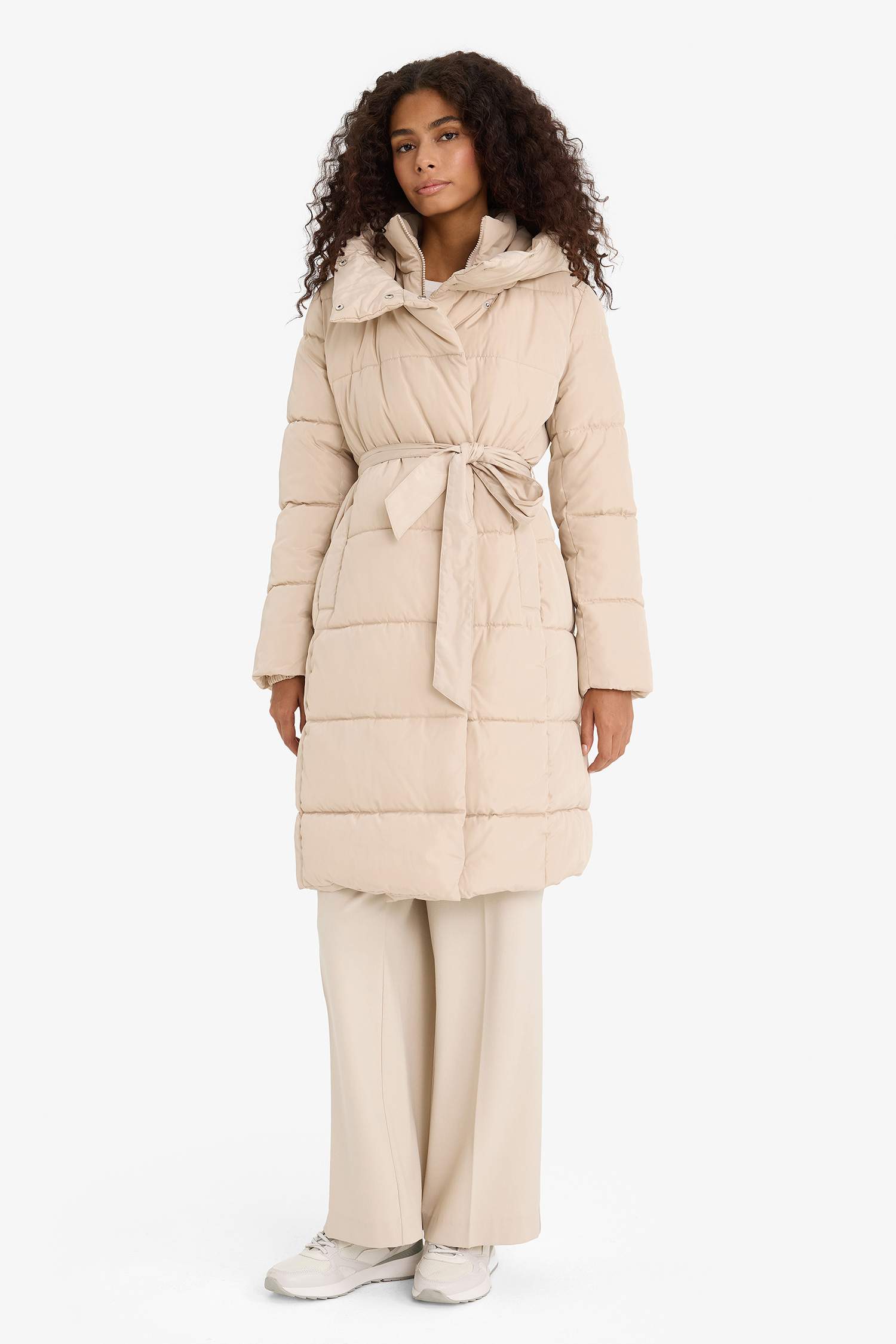 бас киімді Пальто