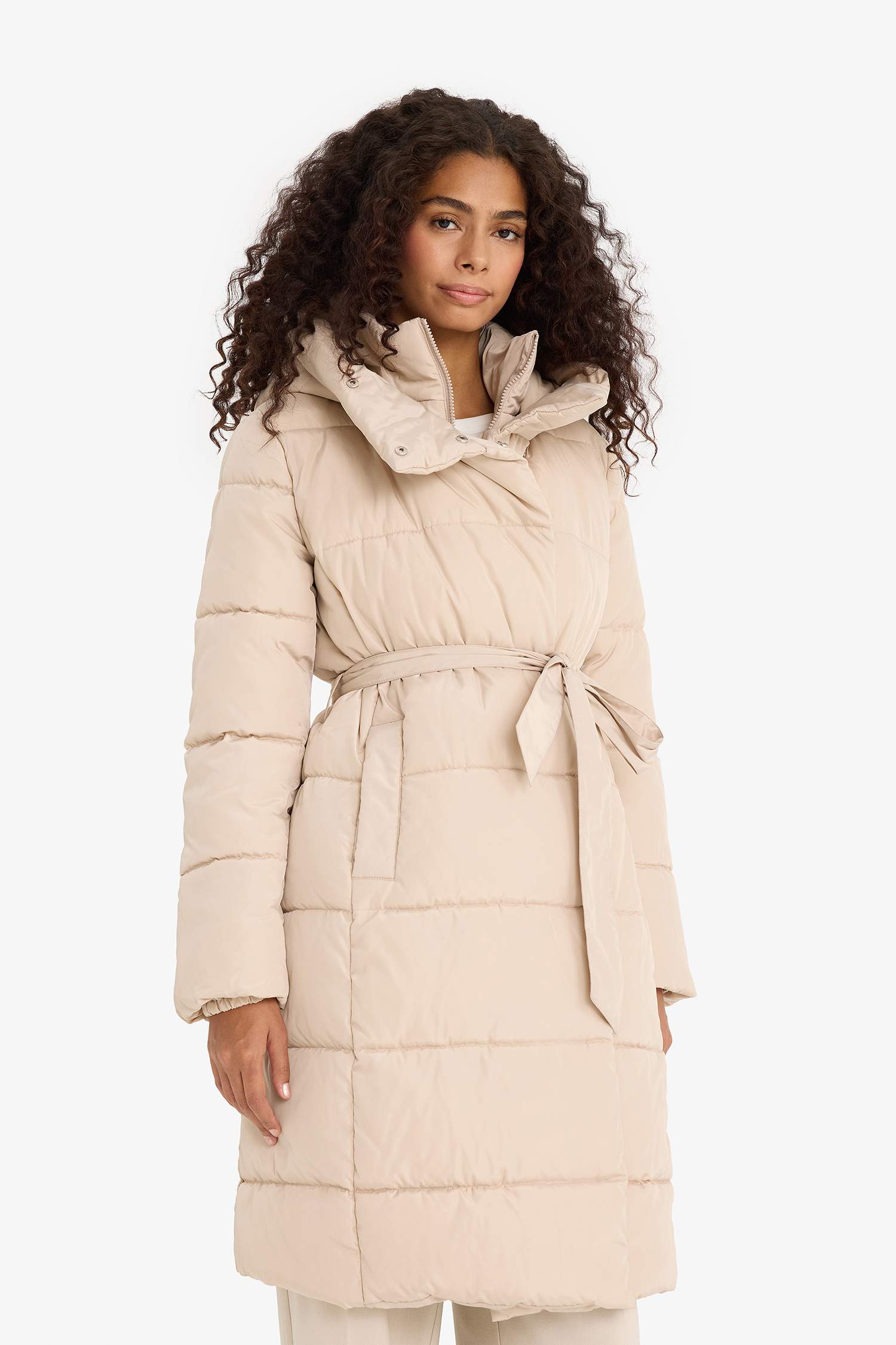 бас киімді Пальто