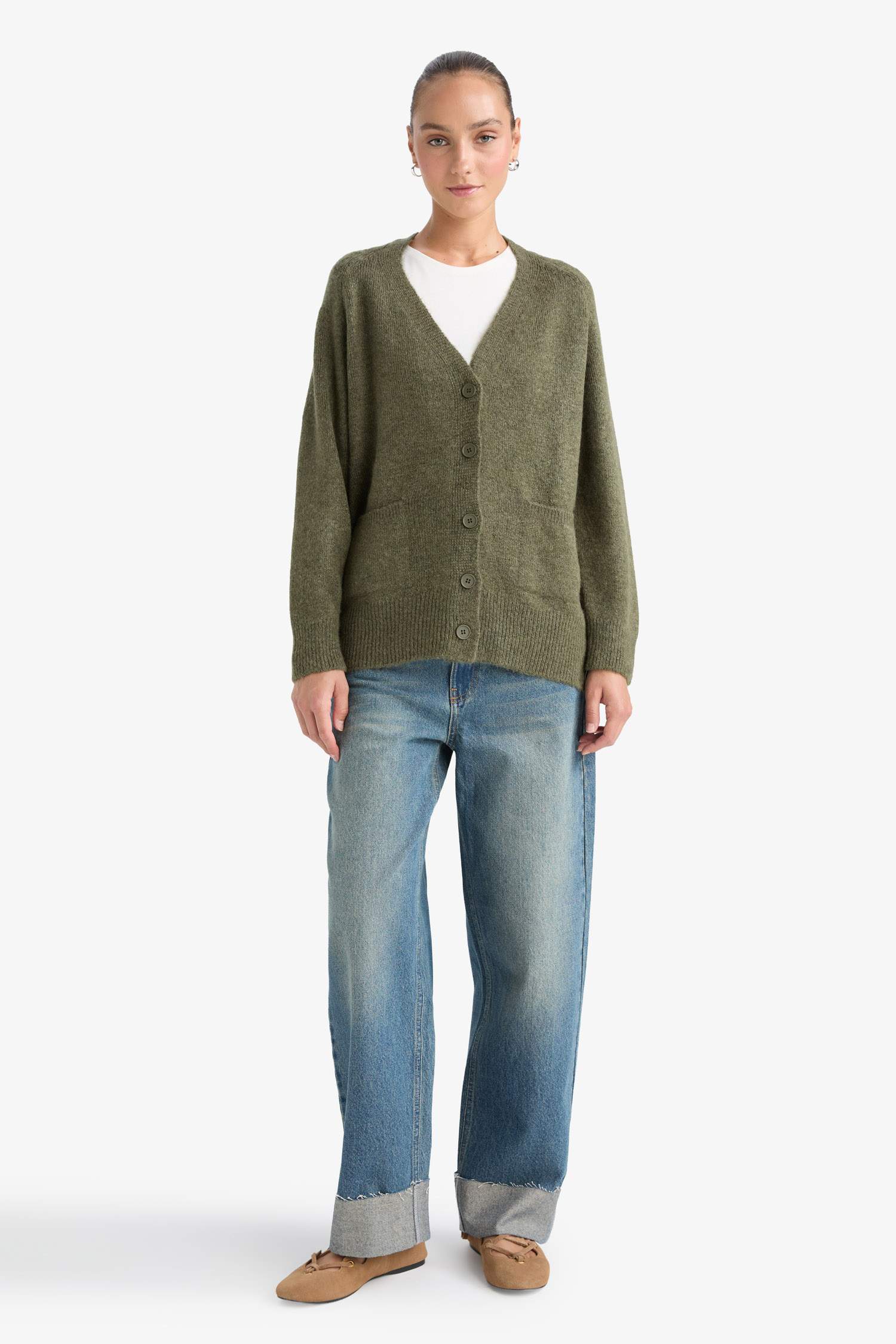 Oversize Geniş Kalıp V Yaka Yumuşak Dokulu Düğmeli Hırka