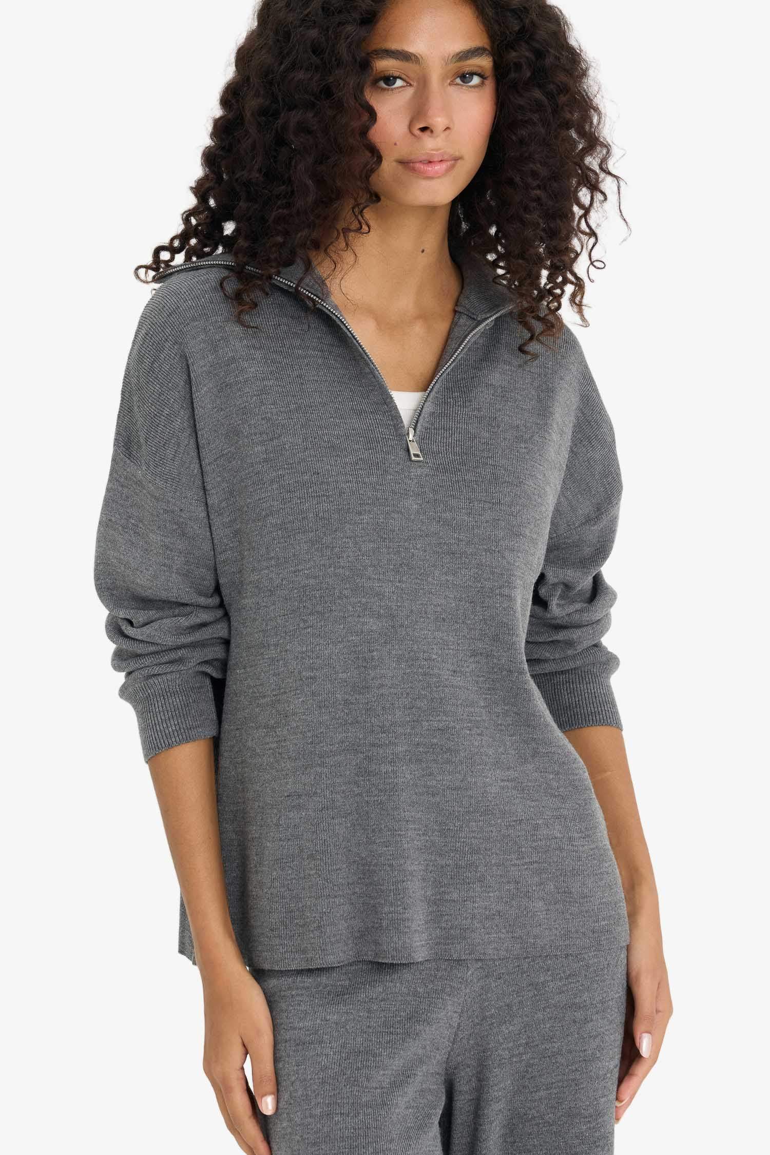 Regular Fit Half Zippered Pullover