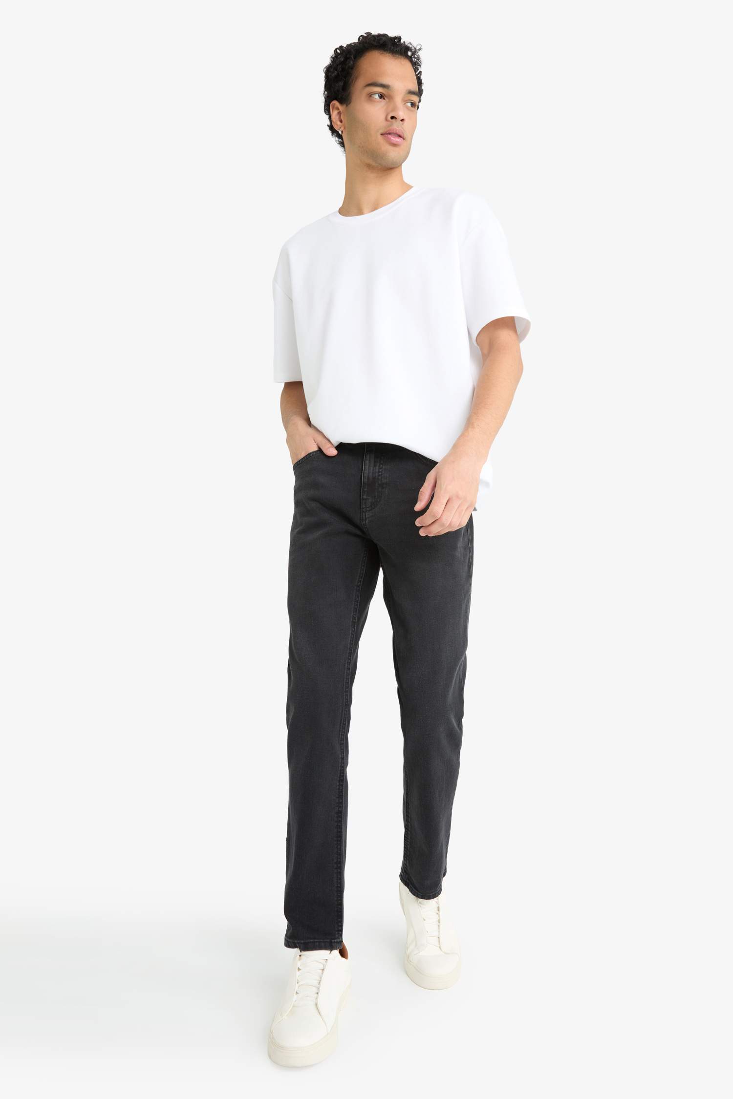 Pedro Slim Fit Dar Kalıp Normal Bel Dar Paça Jean Pantolon