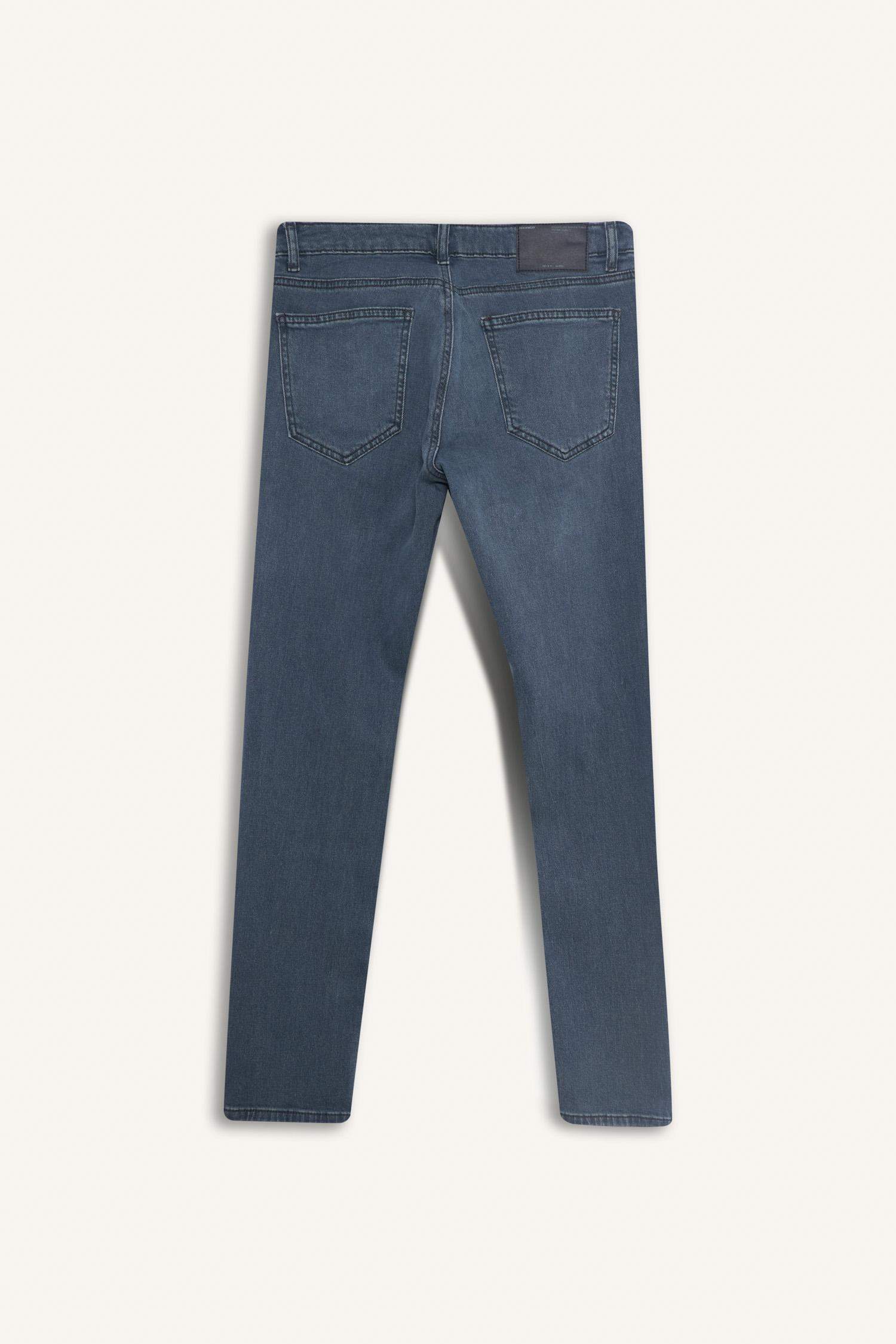 سروال جينز بيدرو سليم فيت بساق ضيق