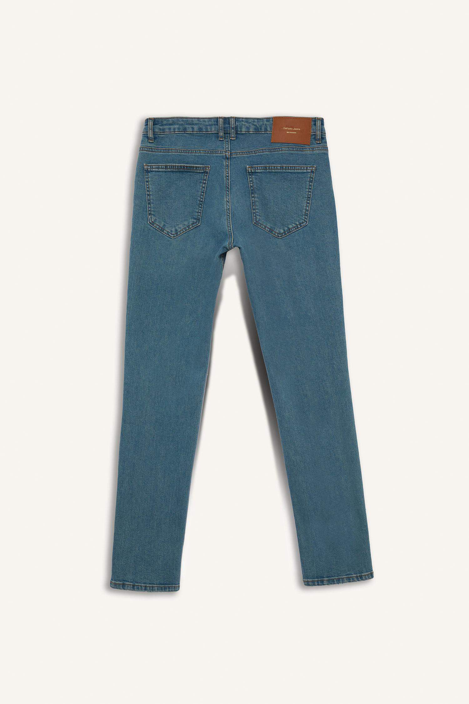 بنطرون جينز بيدرو سليم فيت وخصر عادي