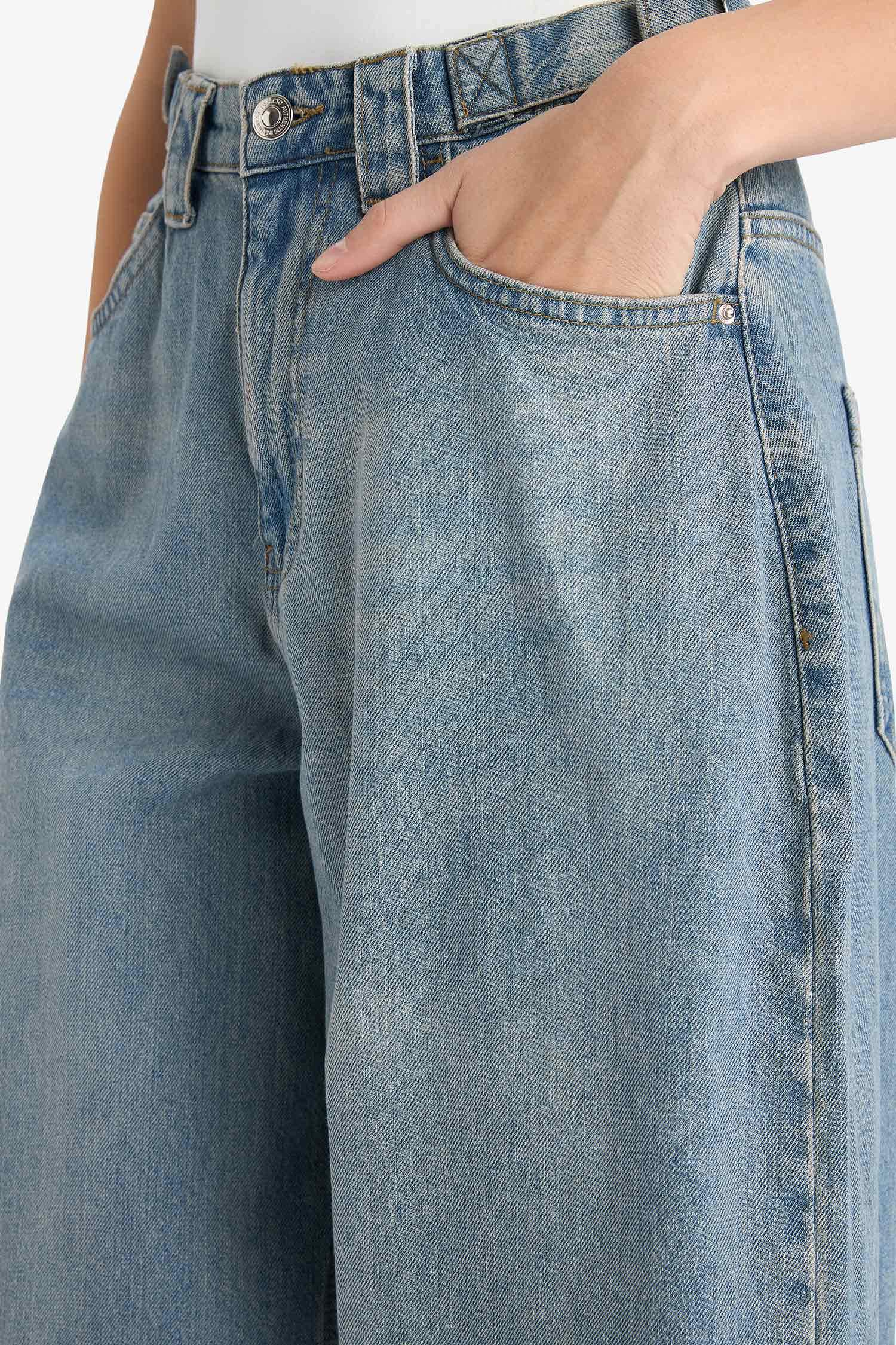 بنطرون جينز طويل بخصر عالي