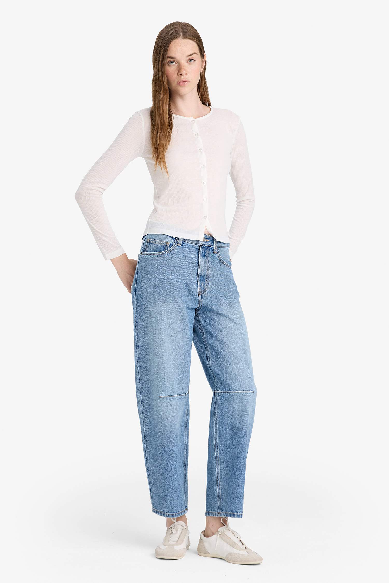 Barrel Fit Regular Waist Straight Leg Ankle Length Jeans