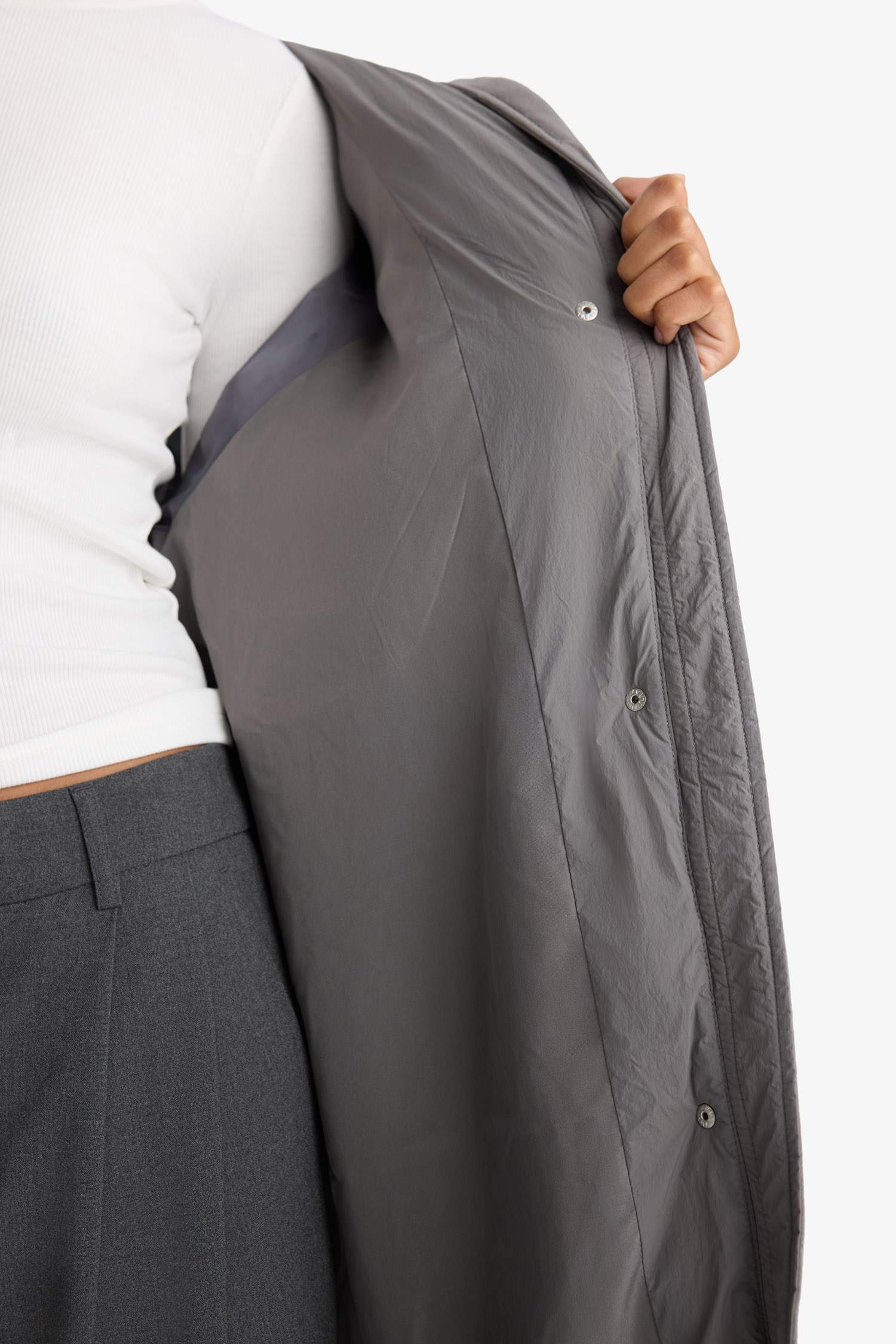 Su Geçirmez Regular Fit Kapüşonlu Fermuarlı Parka