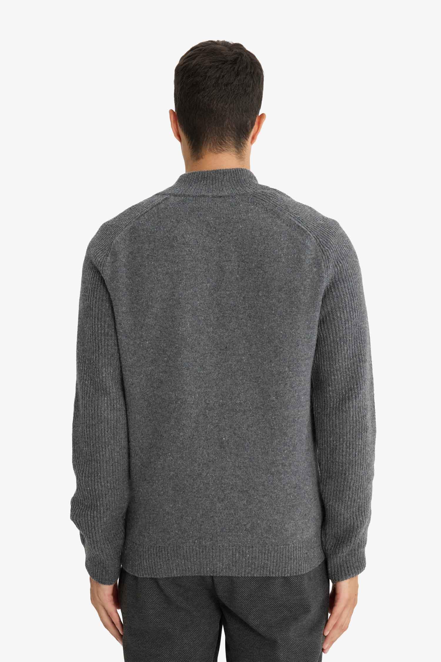 كارديجان تريكو قصة عادية بياقة مدورة من مزيج الصوف