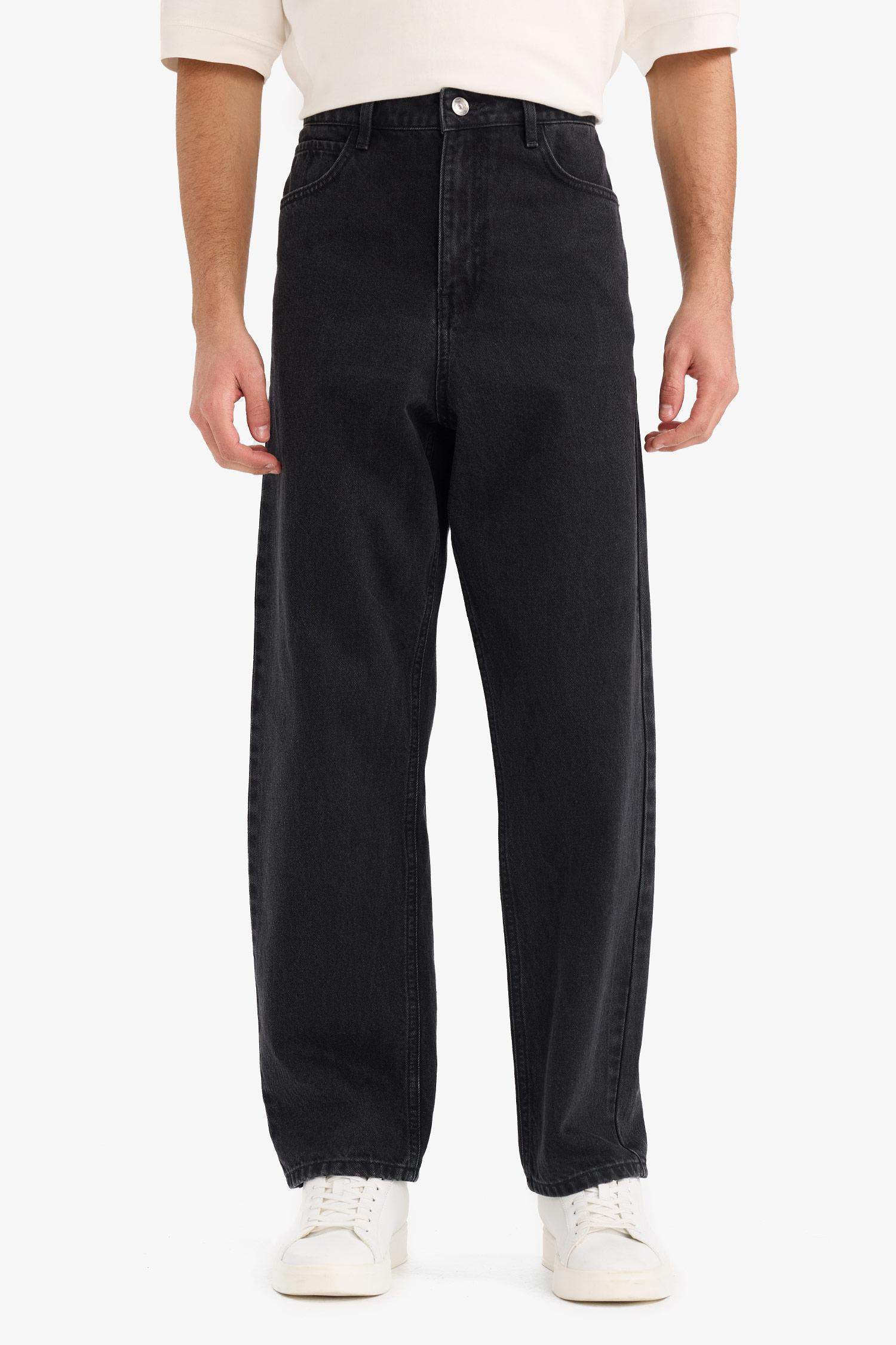 Baggy Fit Wide Leg Jeans