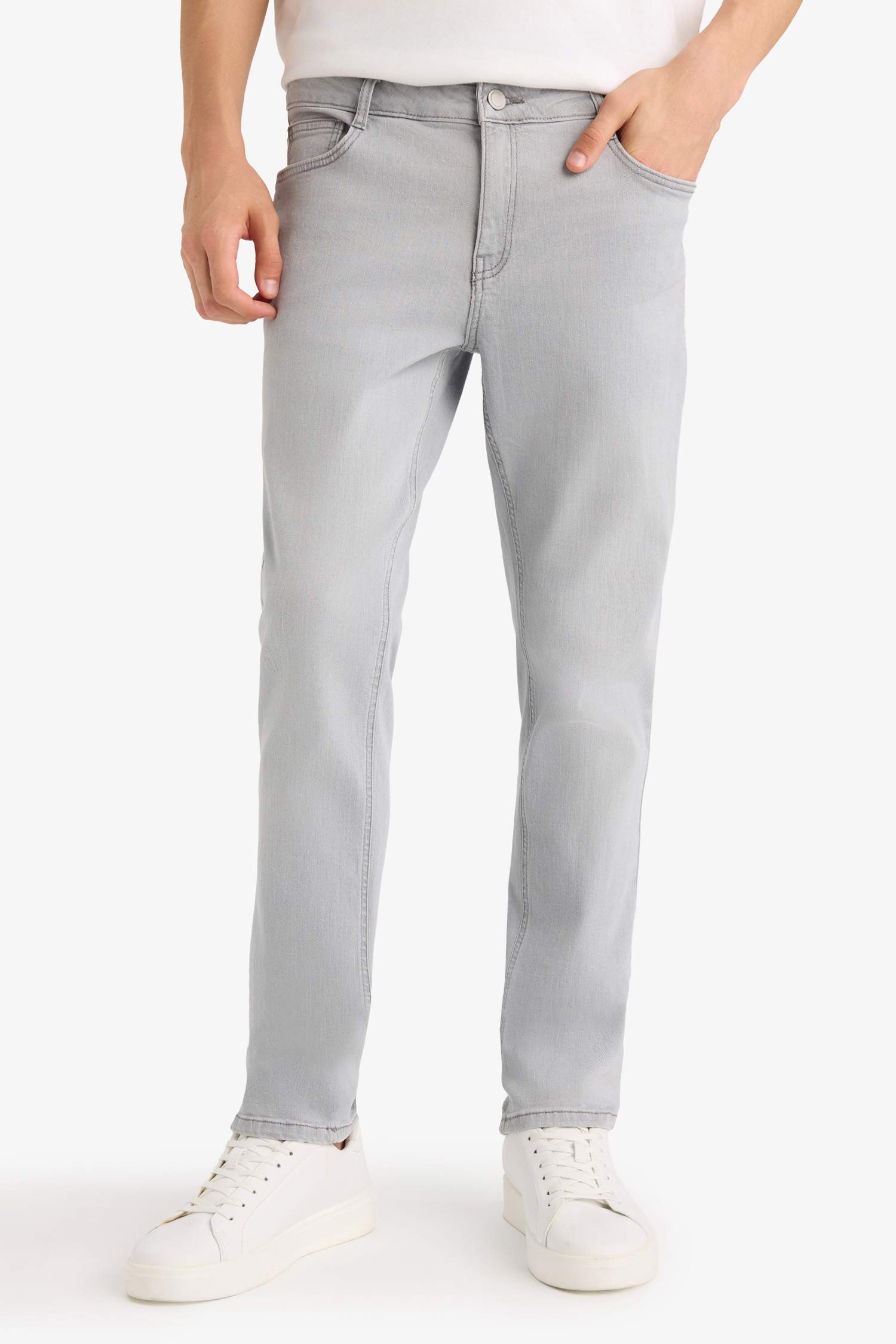 Pedro Slim Fit Dar Kalıp Normal Bel Dar Paça Jean Pantolon