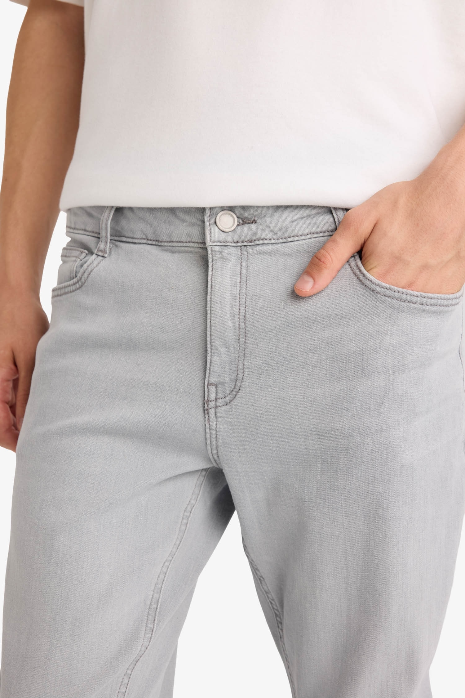 Pedro Slim Fit Dar Kalıp Normal Bel Dar Paça Jean Pantolon