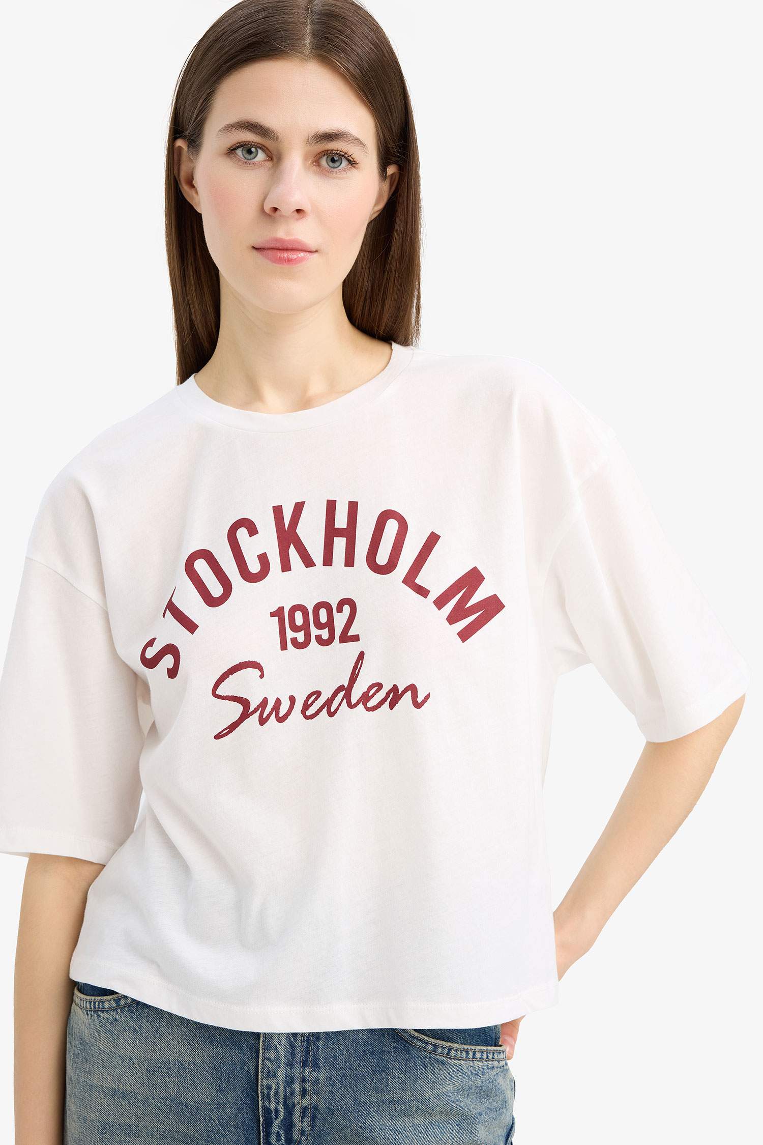 تيشيرت نص كم أوفر سايز بياقة مستديرة فتحة رقبة كرو