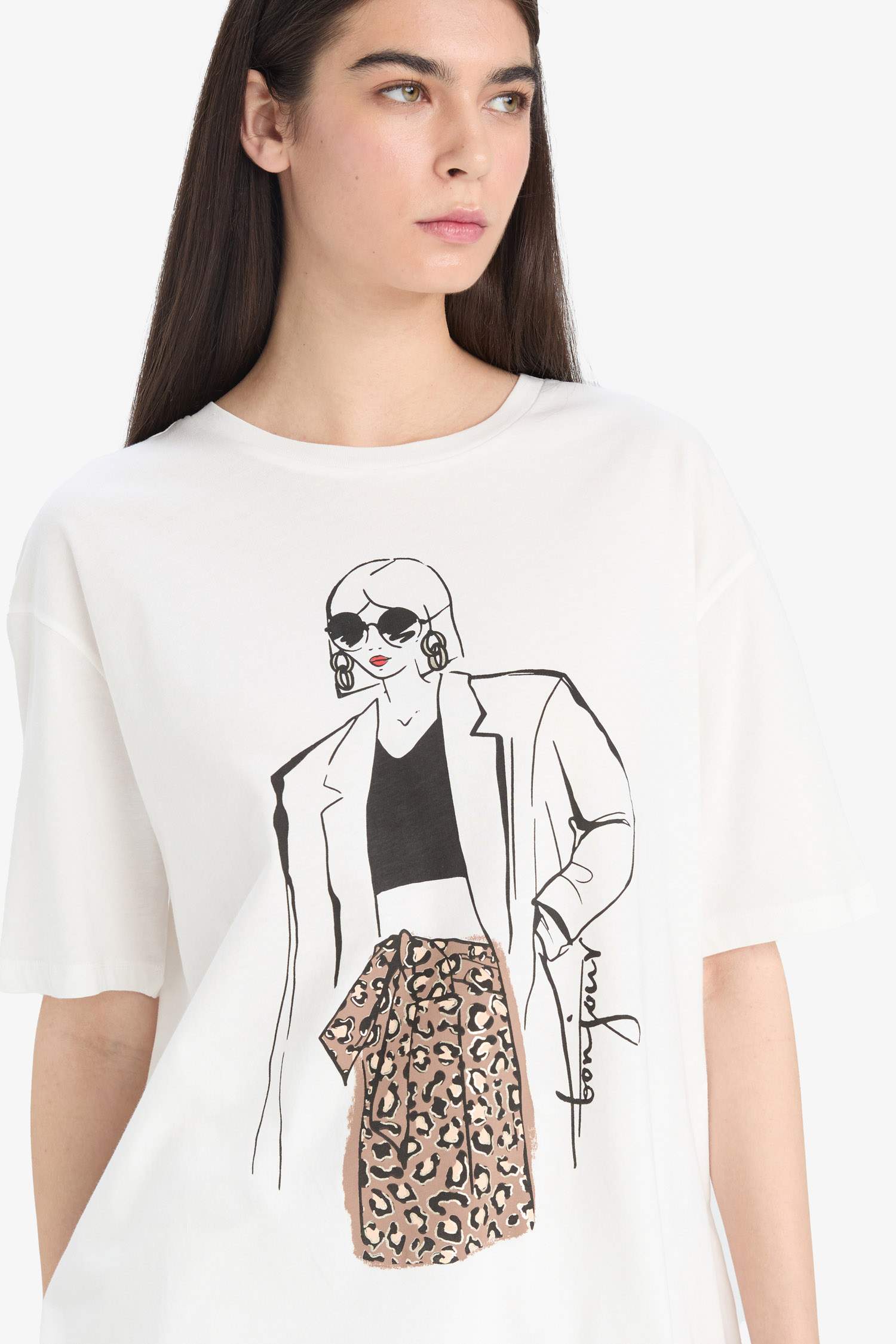 Relax Fit Crew Neck Girl Printed Cotton T-Shirt