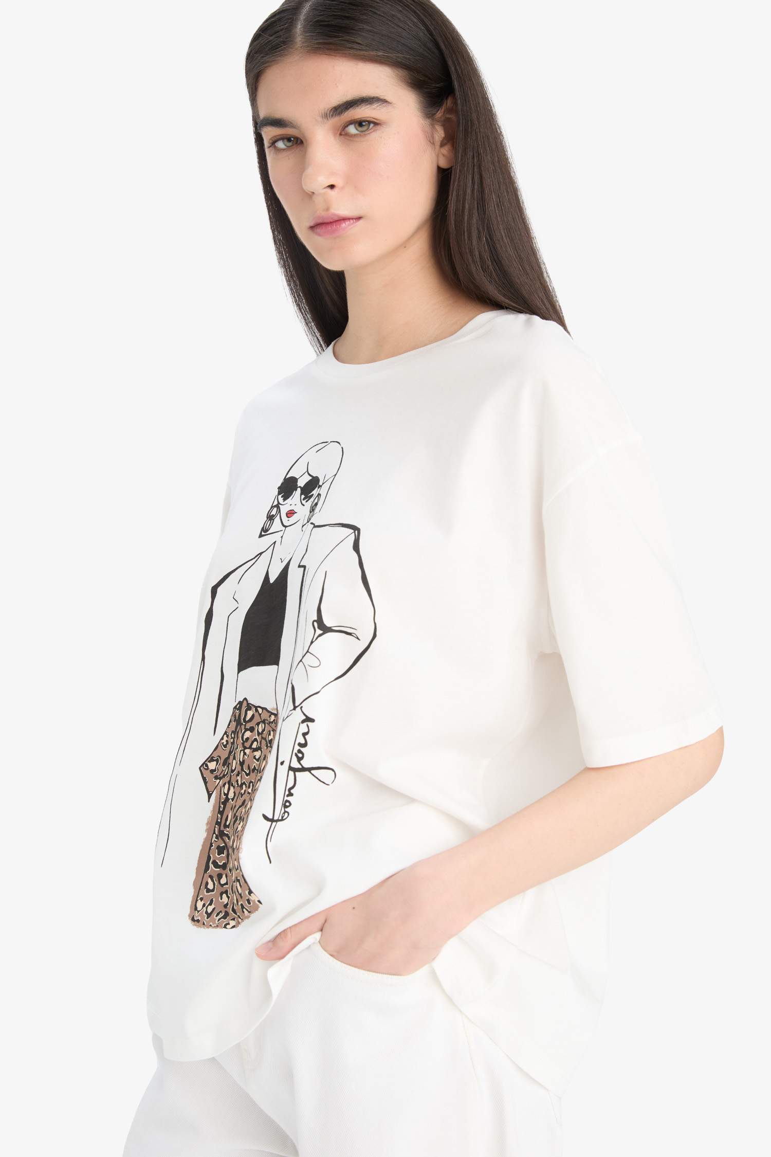 Relax Fit Crew Neck Girl Printed Cotton T-Shirt