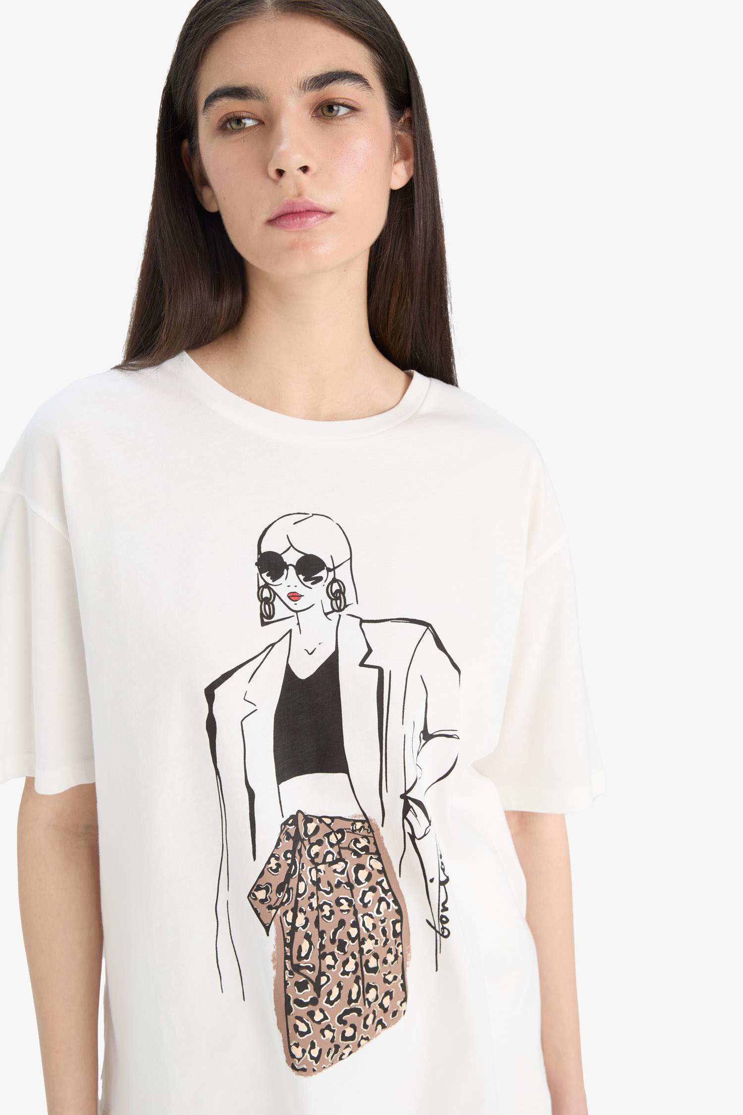 Relax Fit Crew Neck Girl Printed Cotton T-Shirt