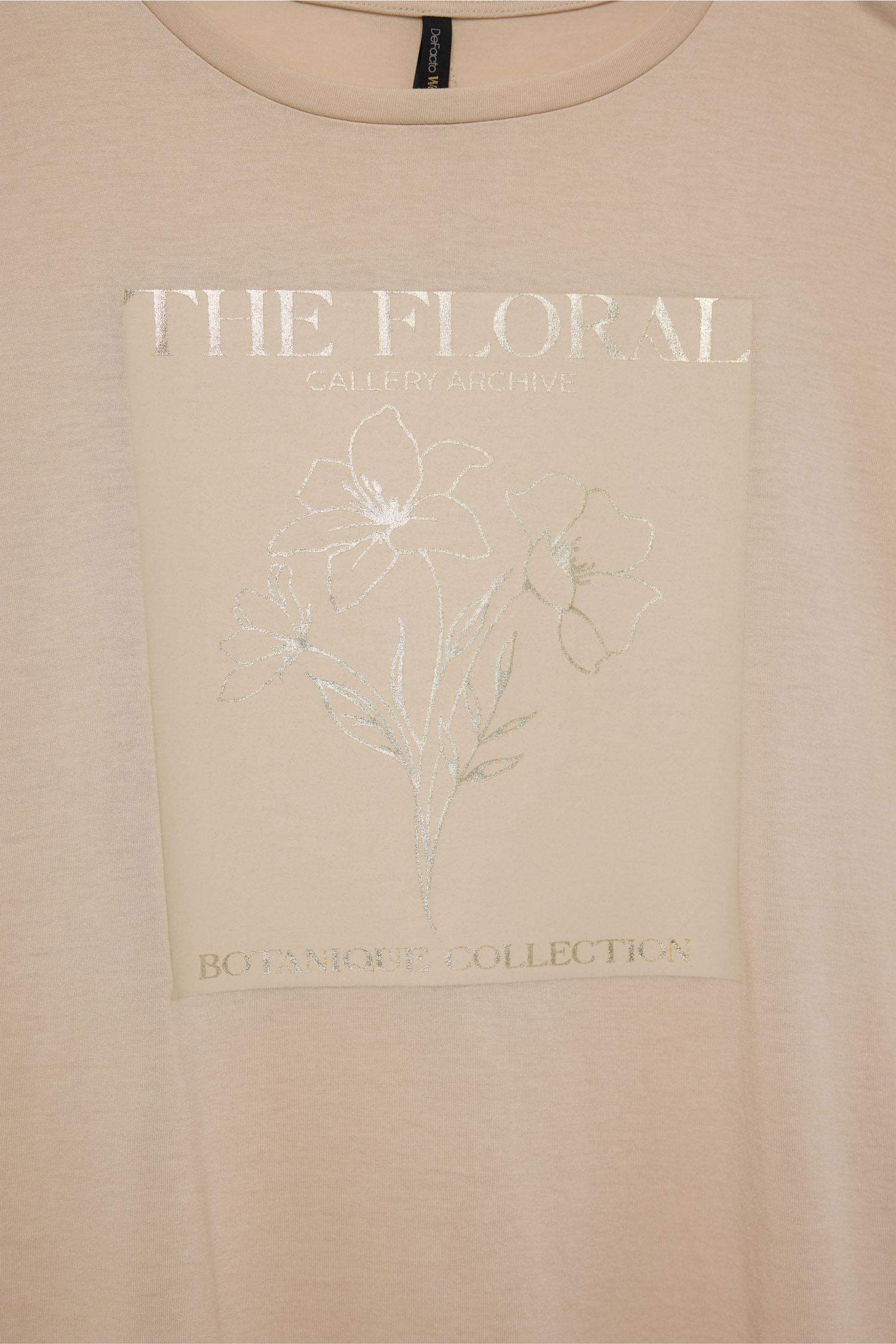 تيشيرت بياقة مستديرة