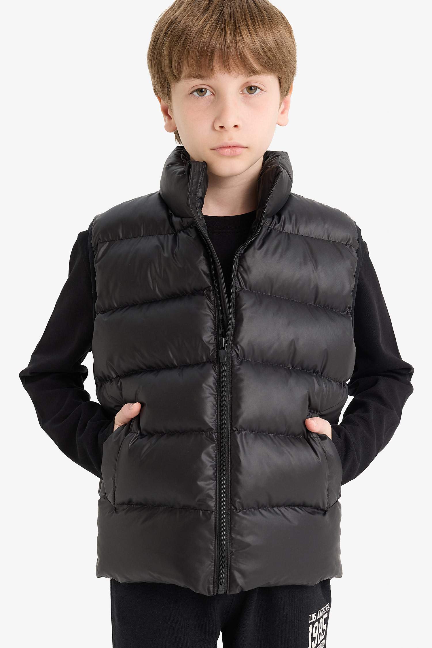 فيست بامب اولادي أسود وتر بروف بياقة عالية