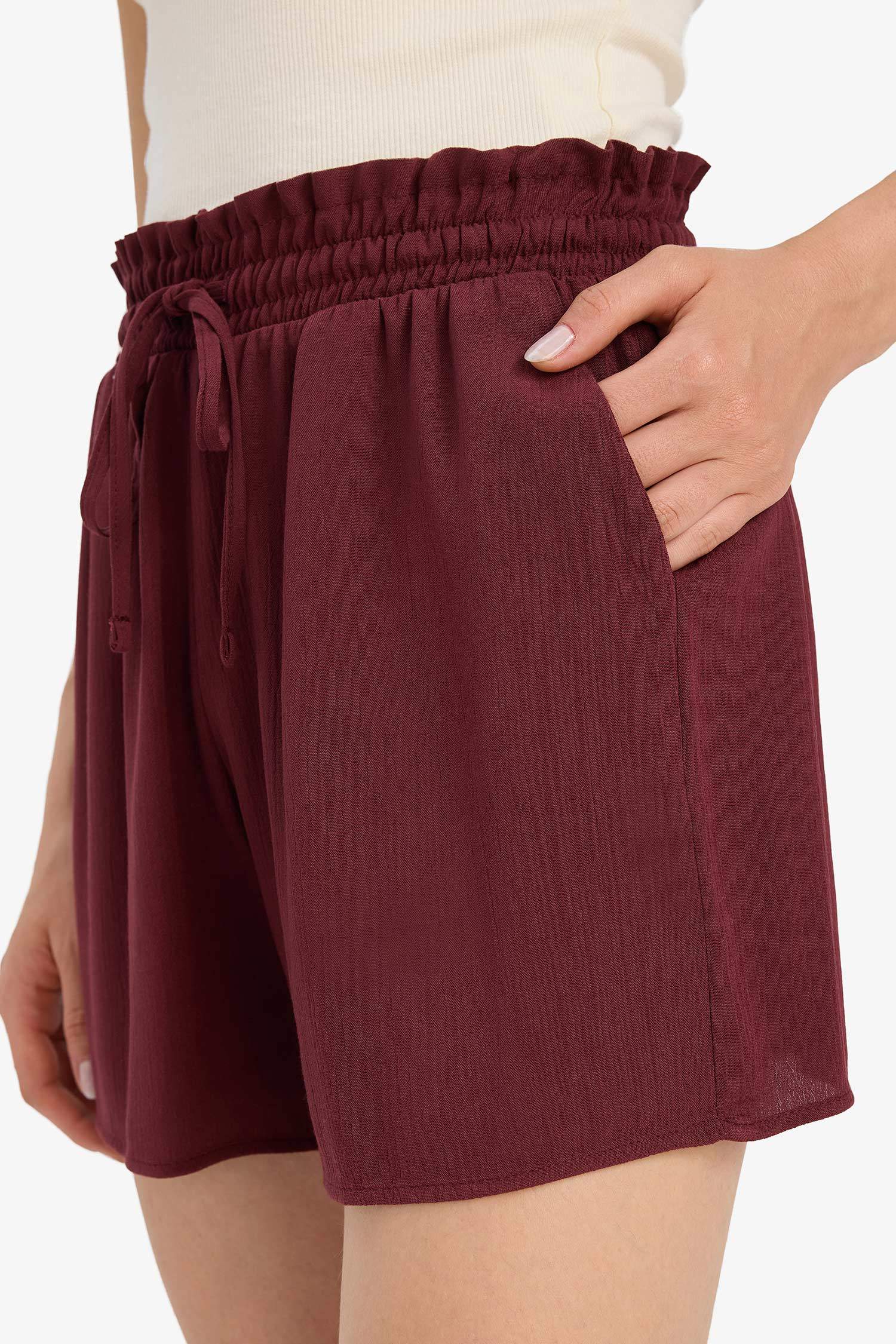 Normal Bel Kısa Paça Krinkıl Viskon Şort