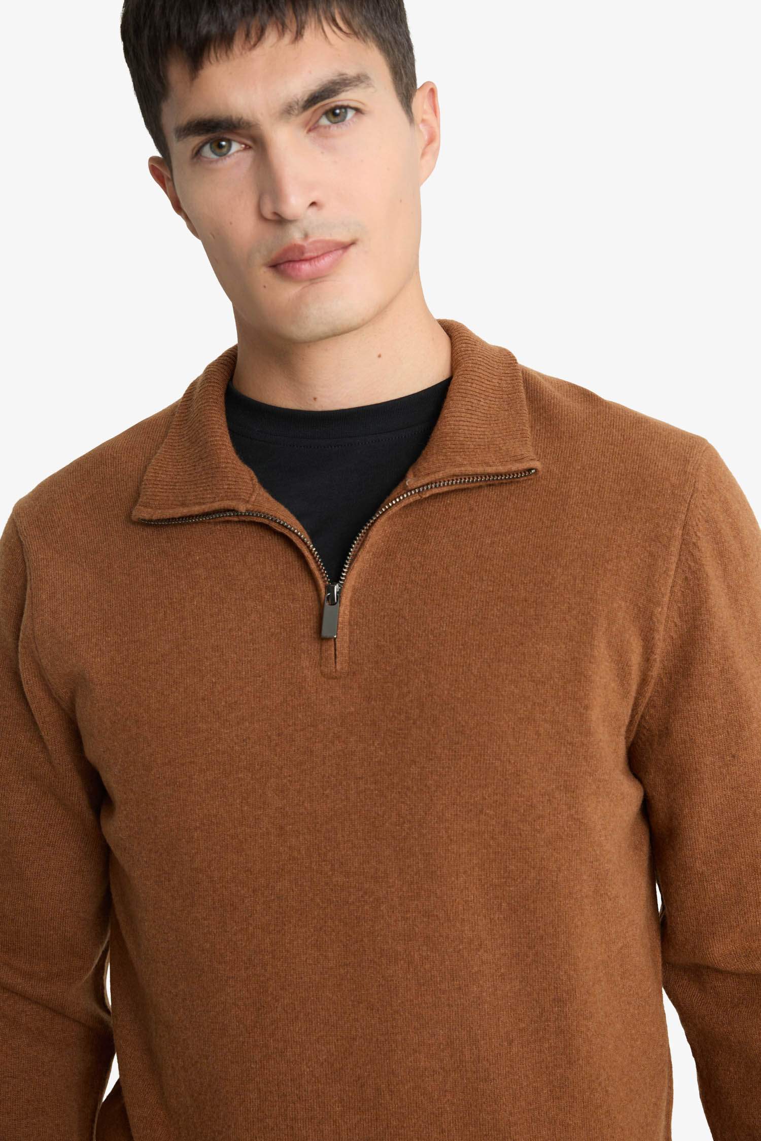 Standard Fit Turtleneck Knitwear Pullover
