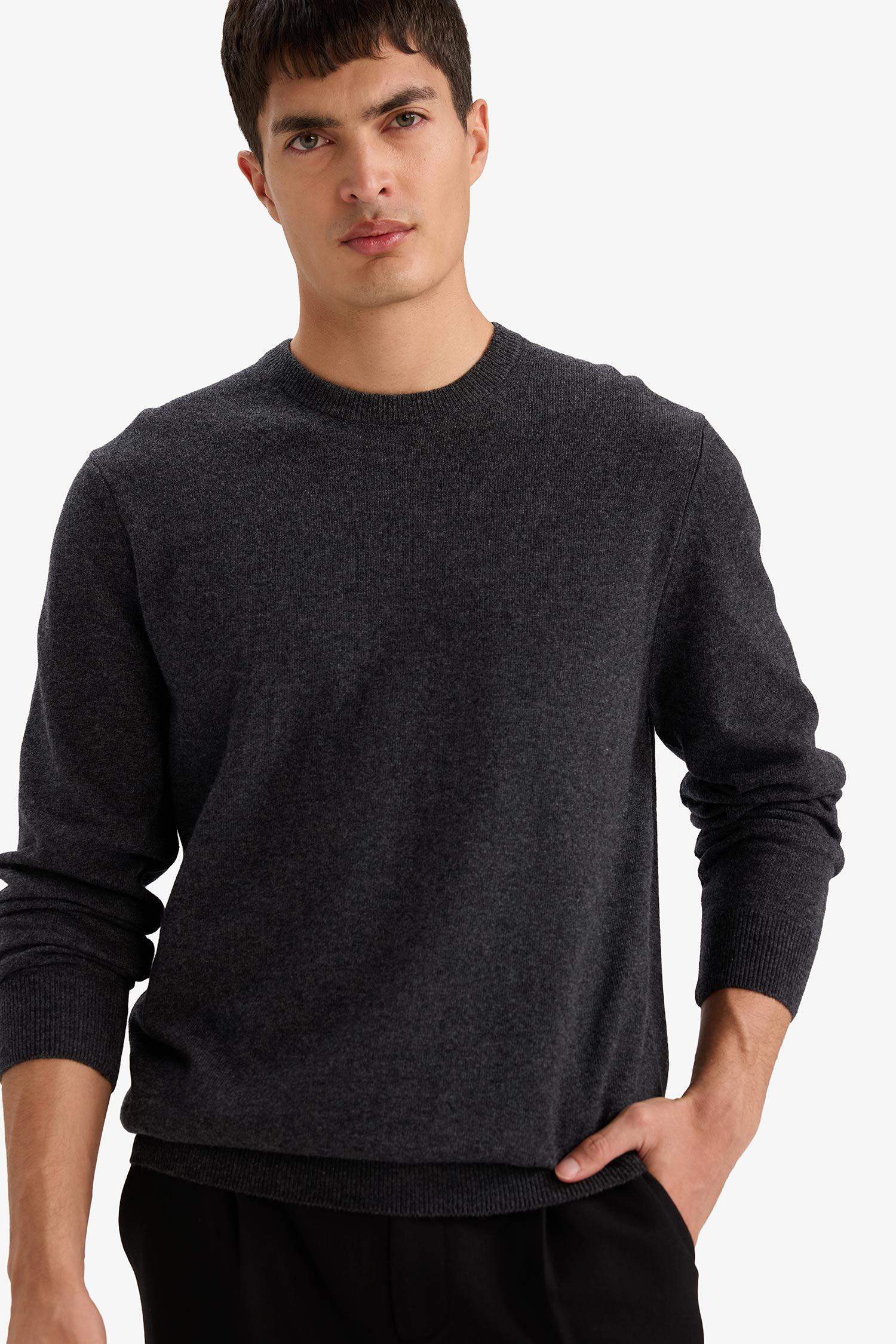 Standard Fit Crew Neck Knitwear Pullover