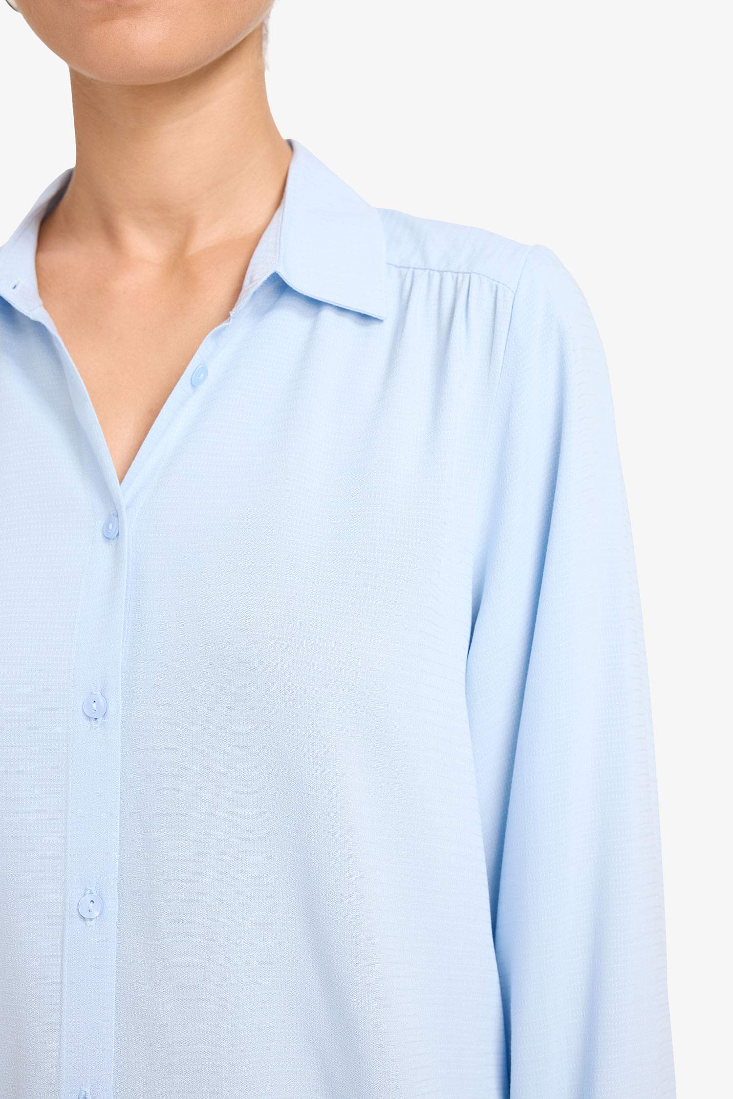 قميص كم طويل جاكار قصة عادية