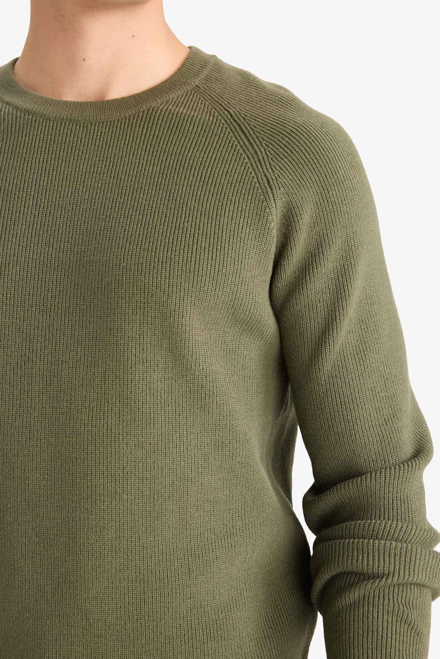Standard Fit Crew Neck Knitwear Pullover