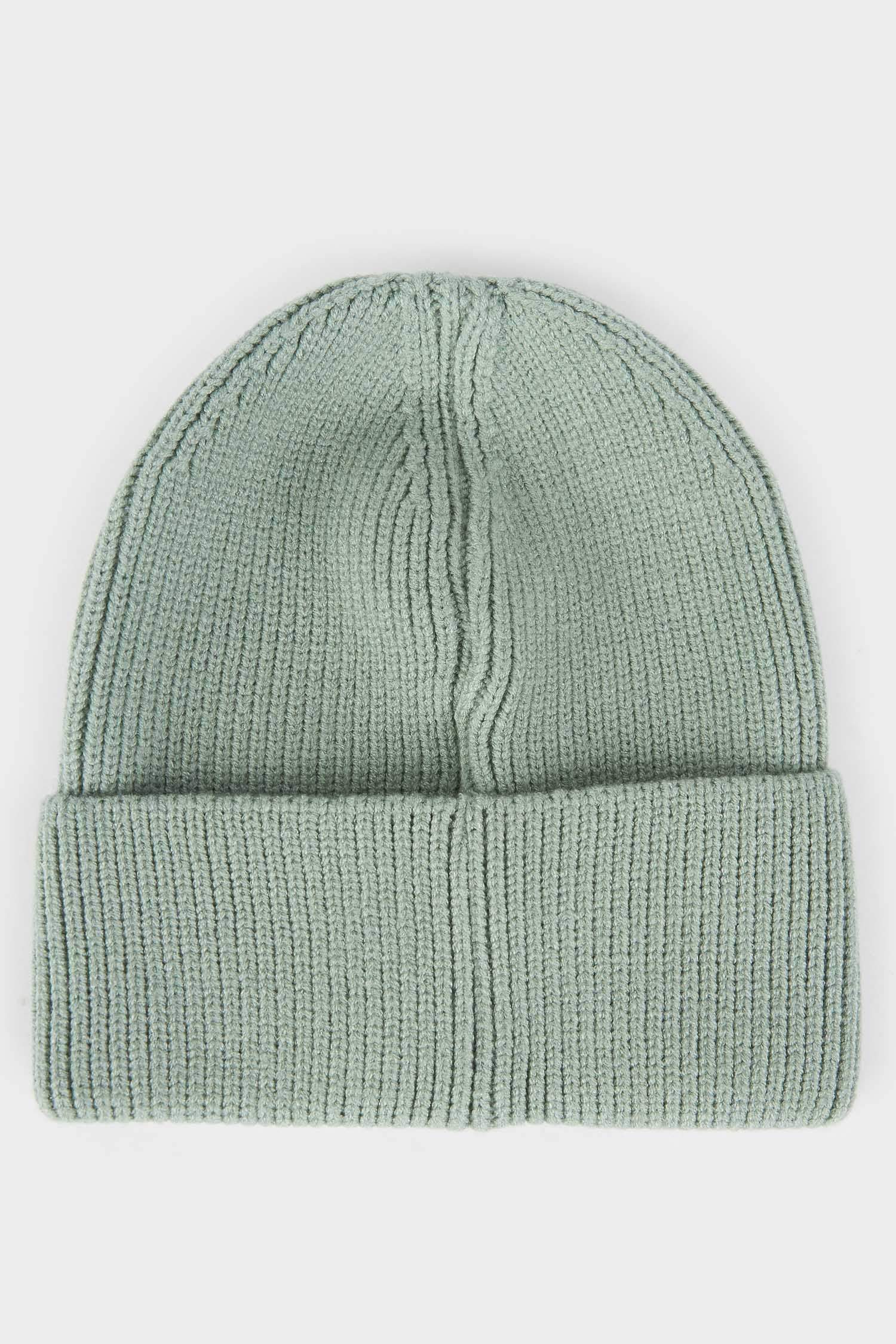 Женская шапка