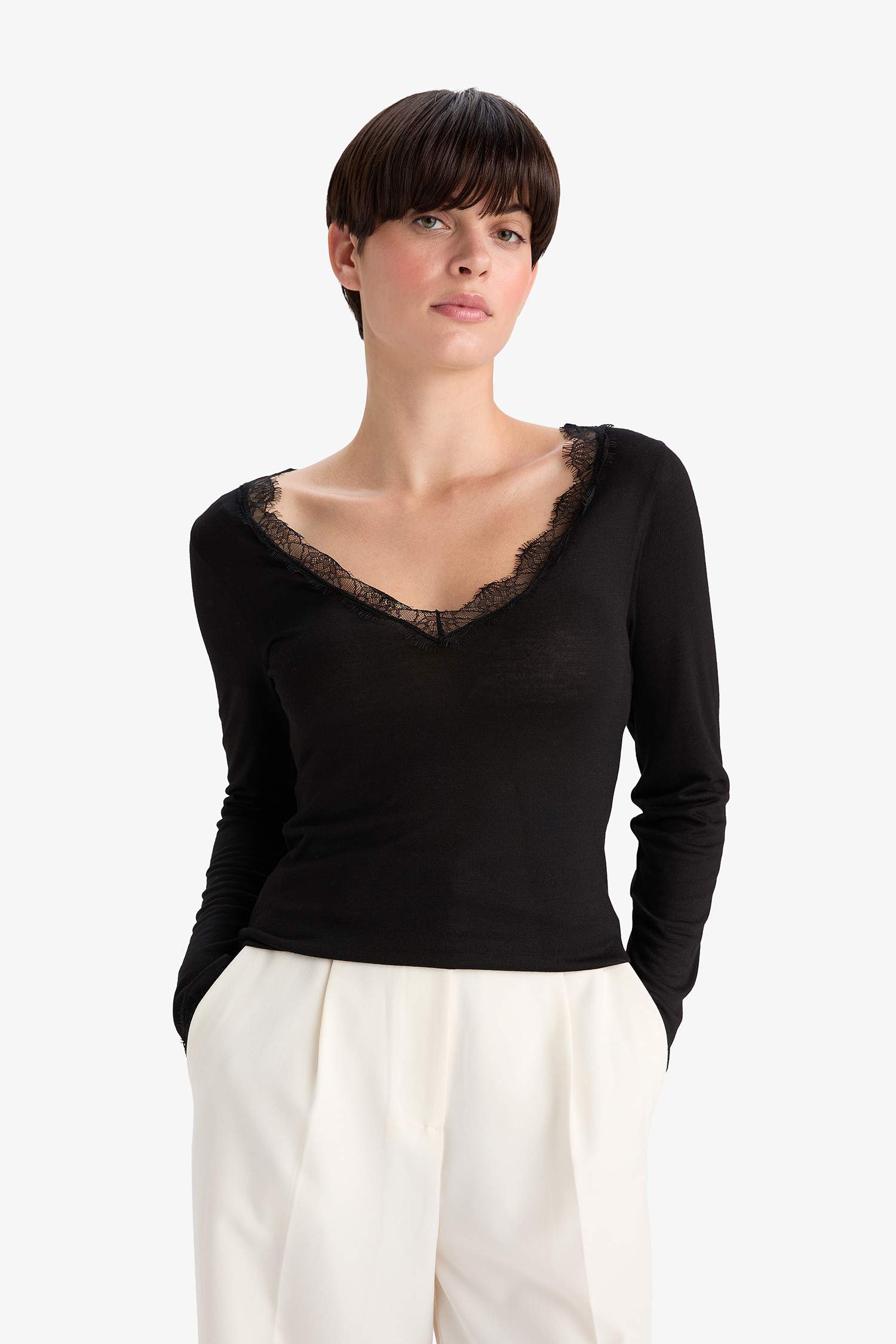 بلوزة بيجاما دانتيل محكم ملمس ناعم من Fall in Love