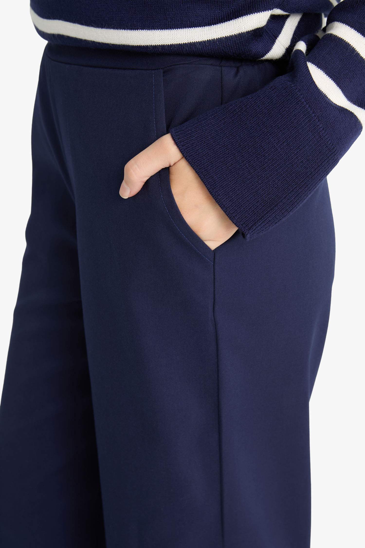 بنطلون وايد ليج برجل واسع