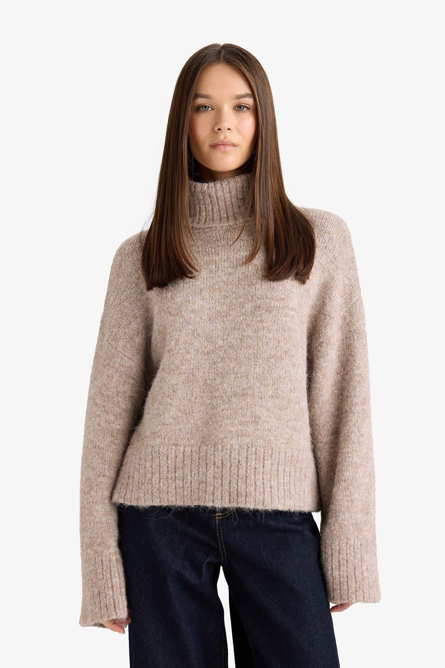 Yün Karışımlı Balıkçı Yaka Oversize Fit Triko Kazak