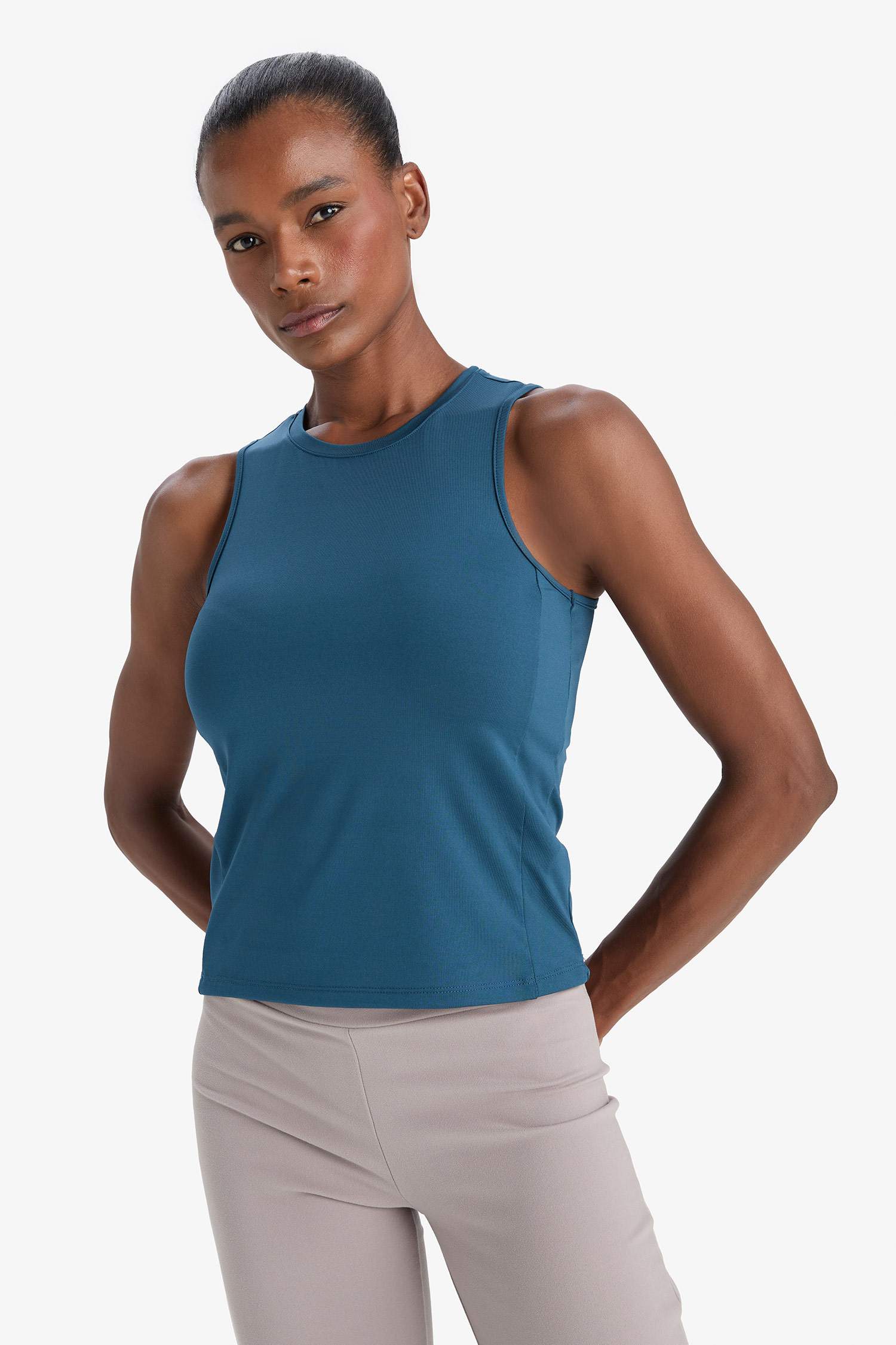 DeFactoFit Slim Fit Dar Kesim Basic Düz Bisiklet Yaka Sporcu Atlet