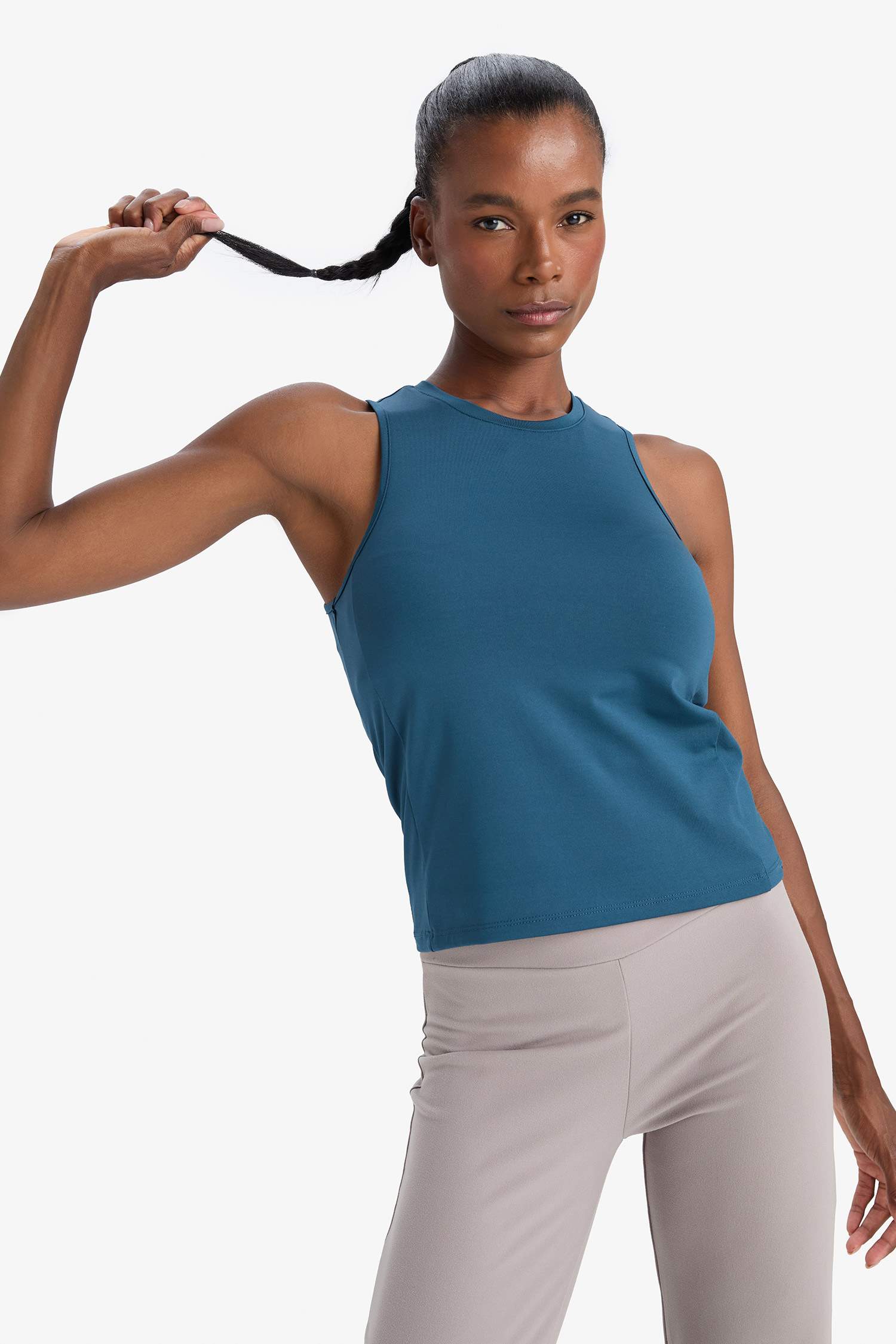 DeFactoFit Slim Fit Dar Kesim Basic Düz Bisiklet Yaka Sporcu Atlet