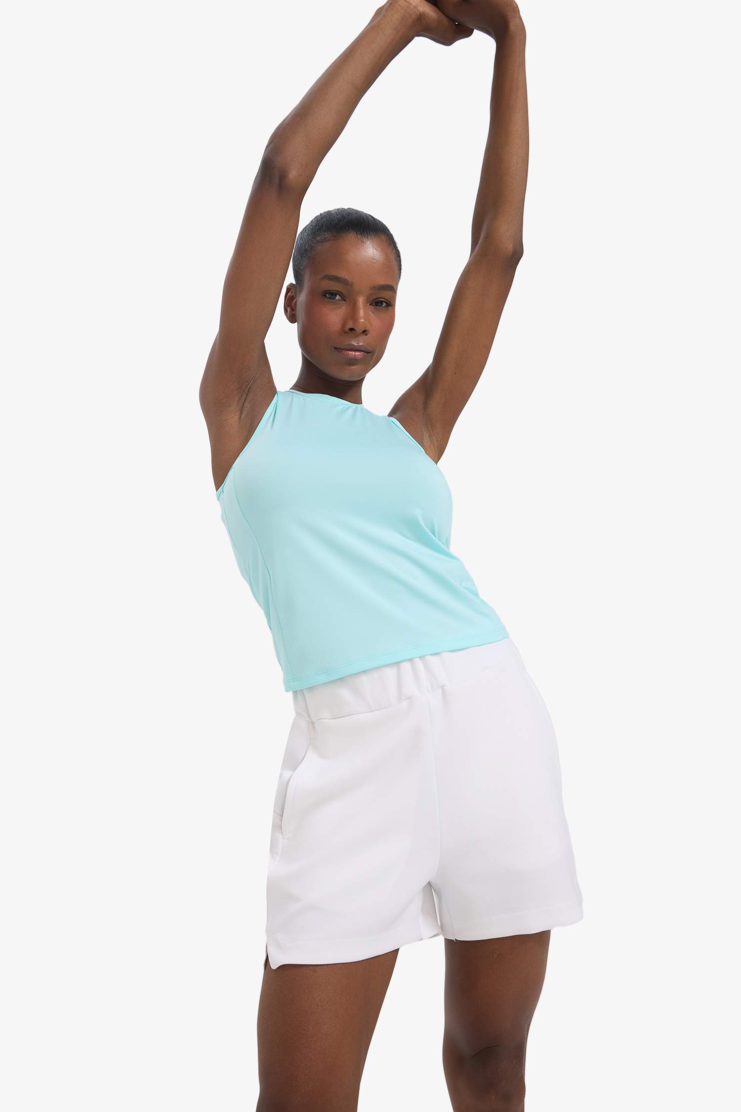 	DeFactoFit Slim Fit Dar Kesim Basic Düz Bisiklet Yaka Sporcu Atlet