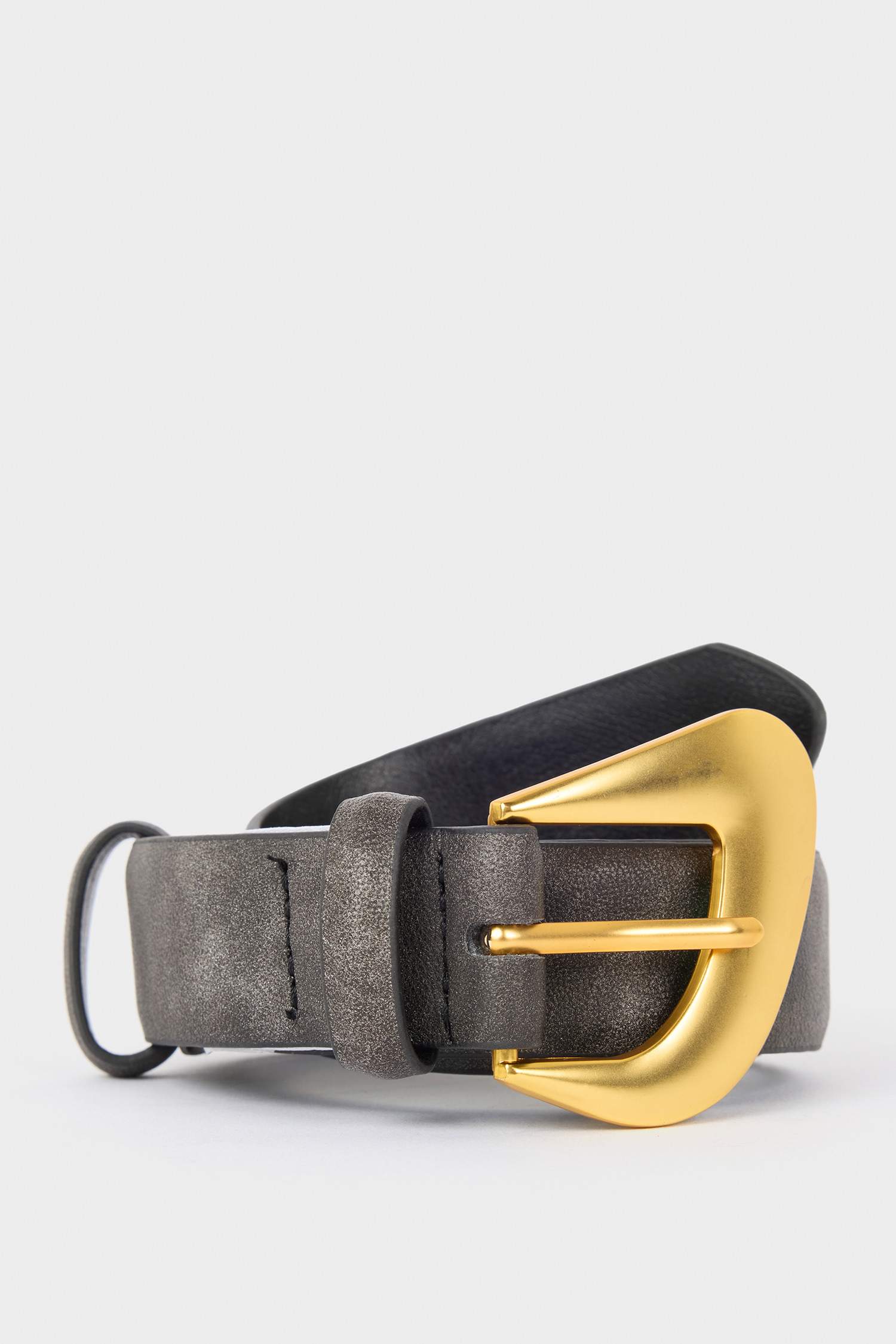 حزام جلد صناعي بمشبك كبير