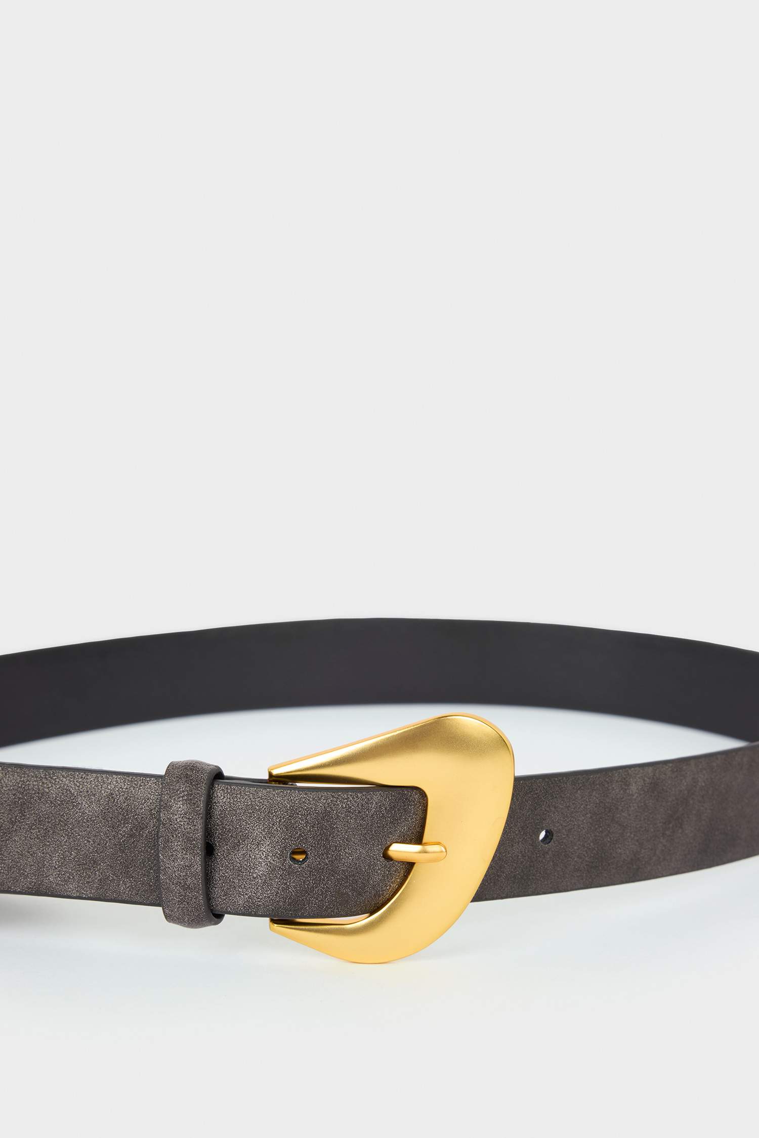 حزام جلد صناعي بمشبك كبير