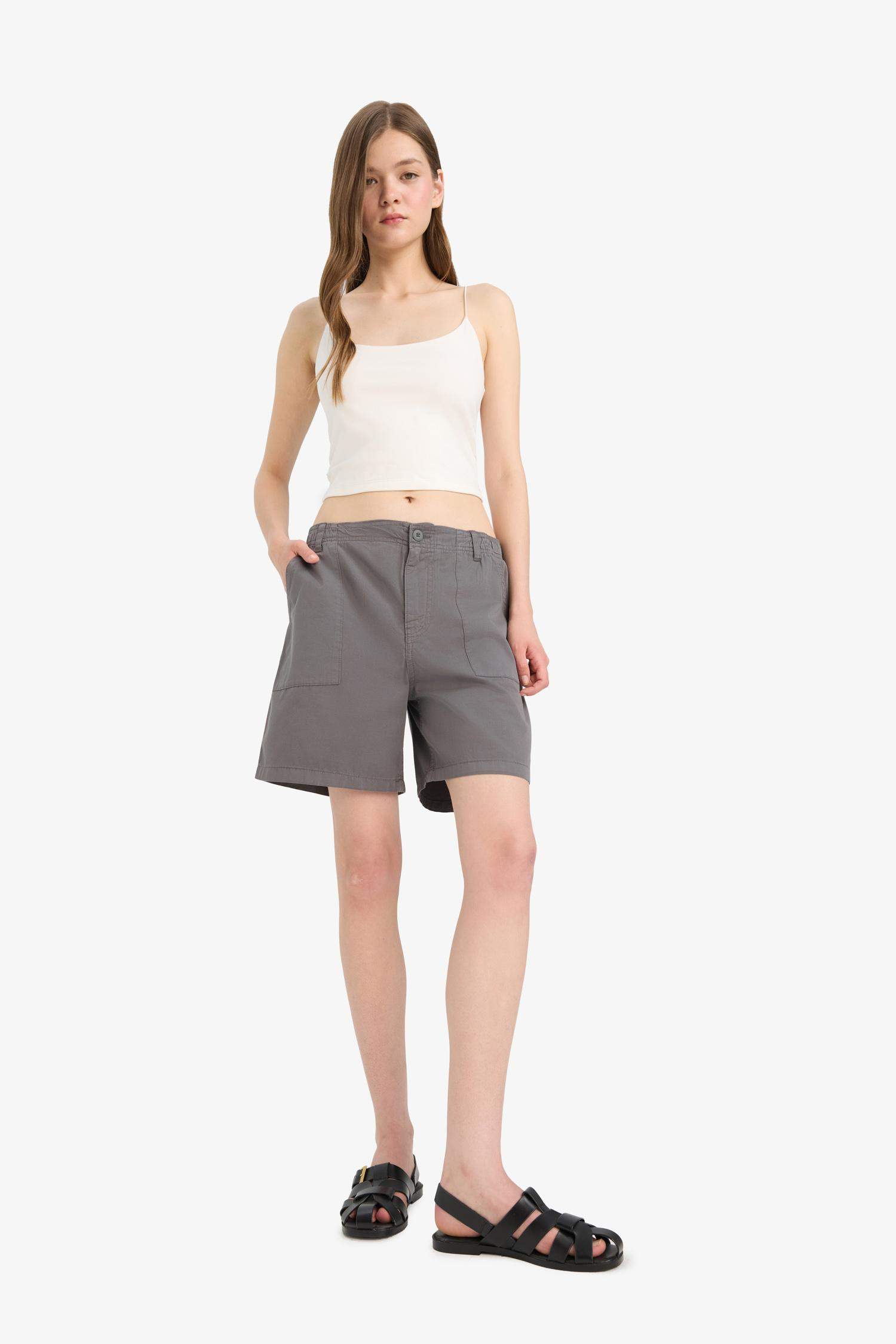 Coool Normal Bel Kısa Paça Gabardin Şort