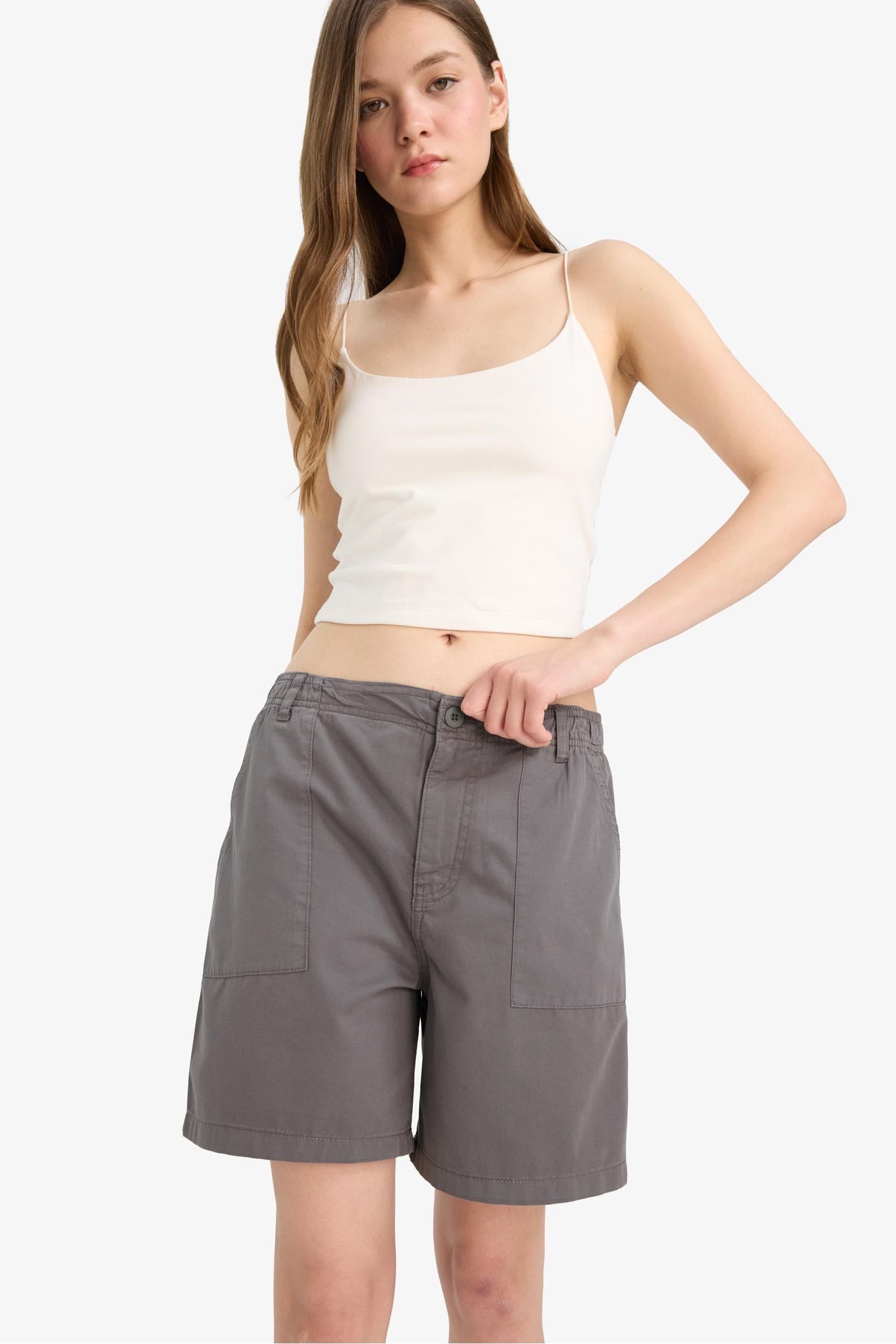 Coool Normal Bel Kısa Paça Gabardin Şort