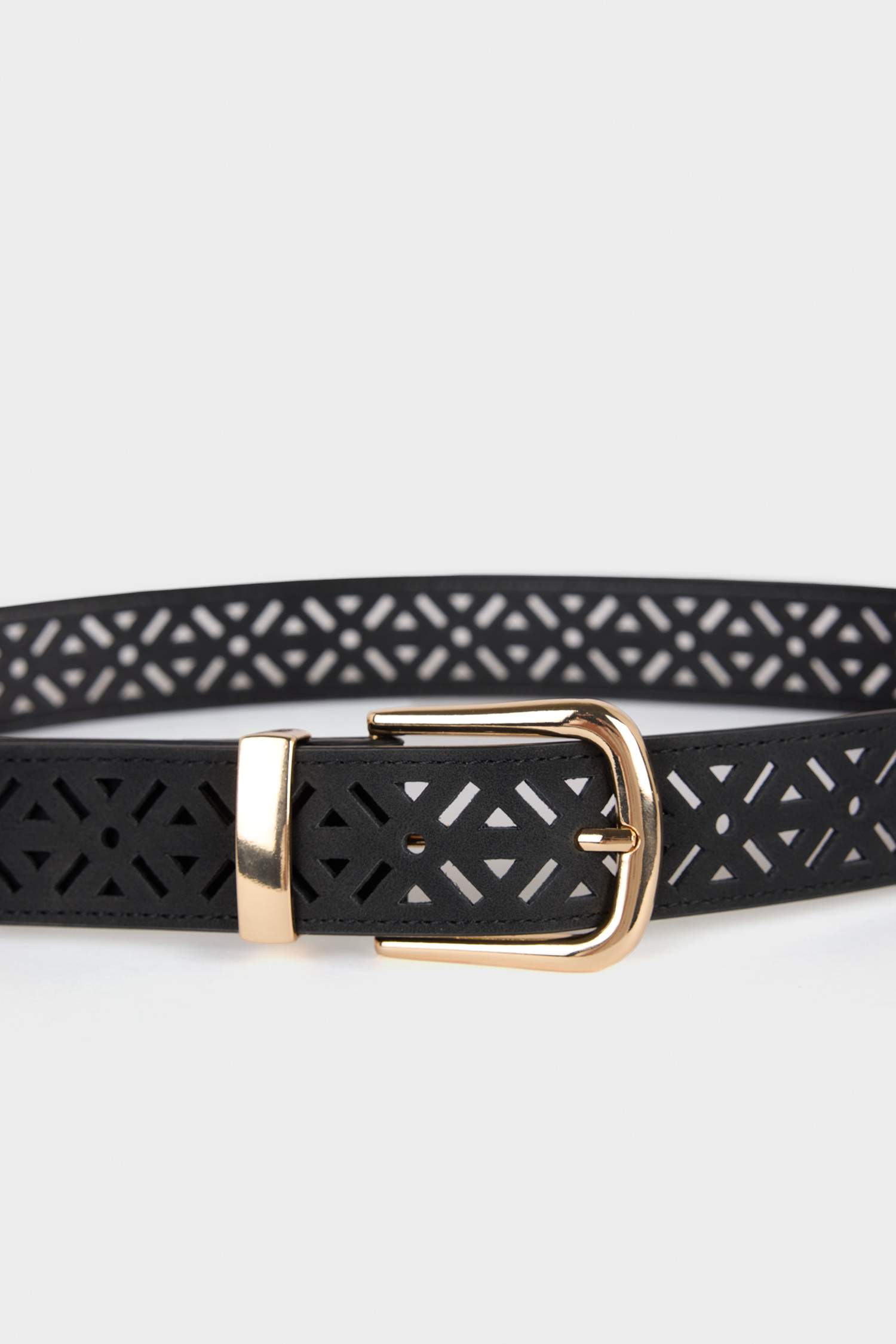 حزام جلد صناعي بمشبك مستطيل